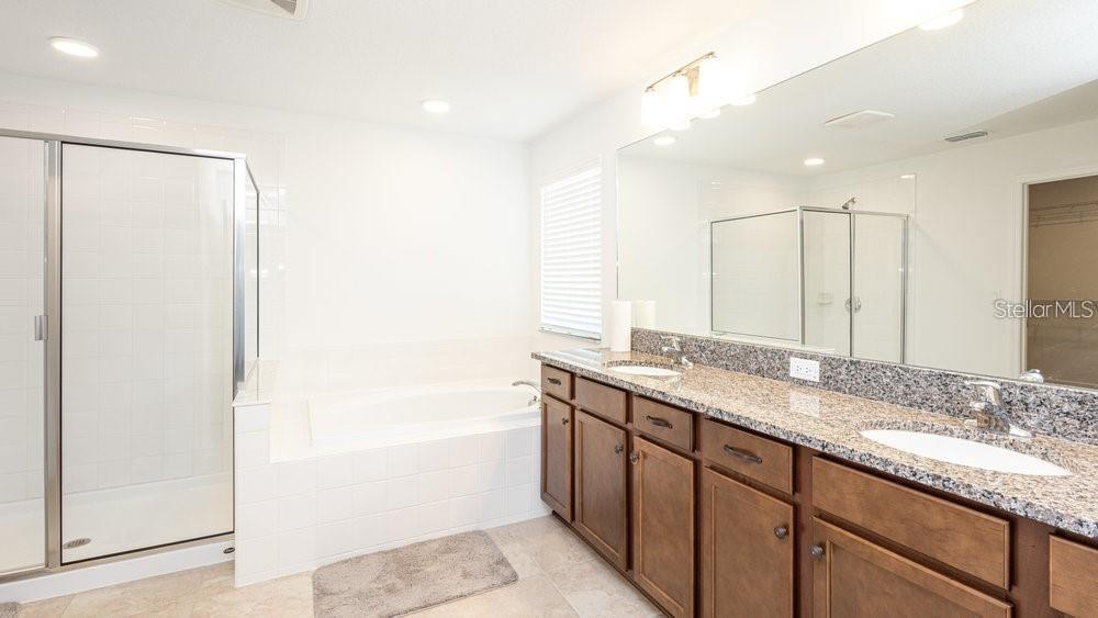 Image 6 of 15 For 7815 Bronze Oak Drive