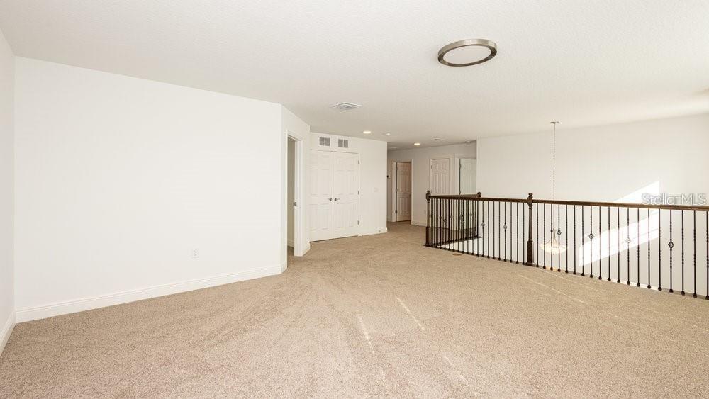 Image 7 of 15 For 7815 Bronze Oak Drive