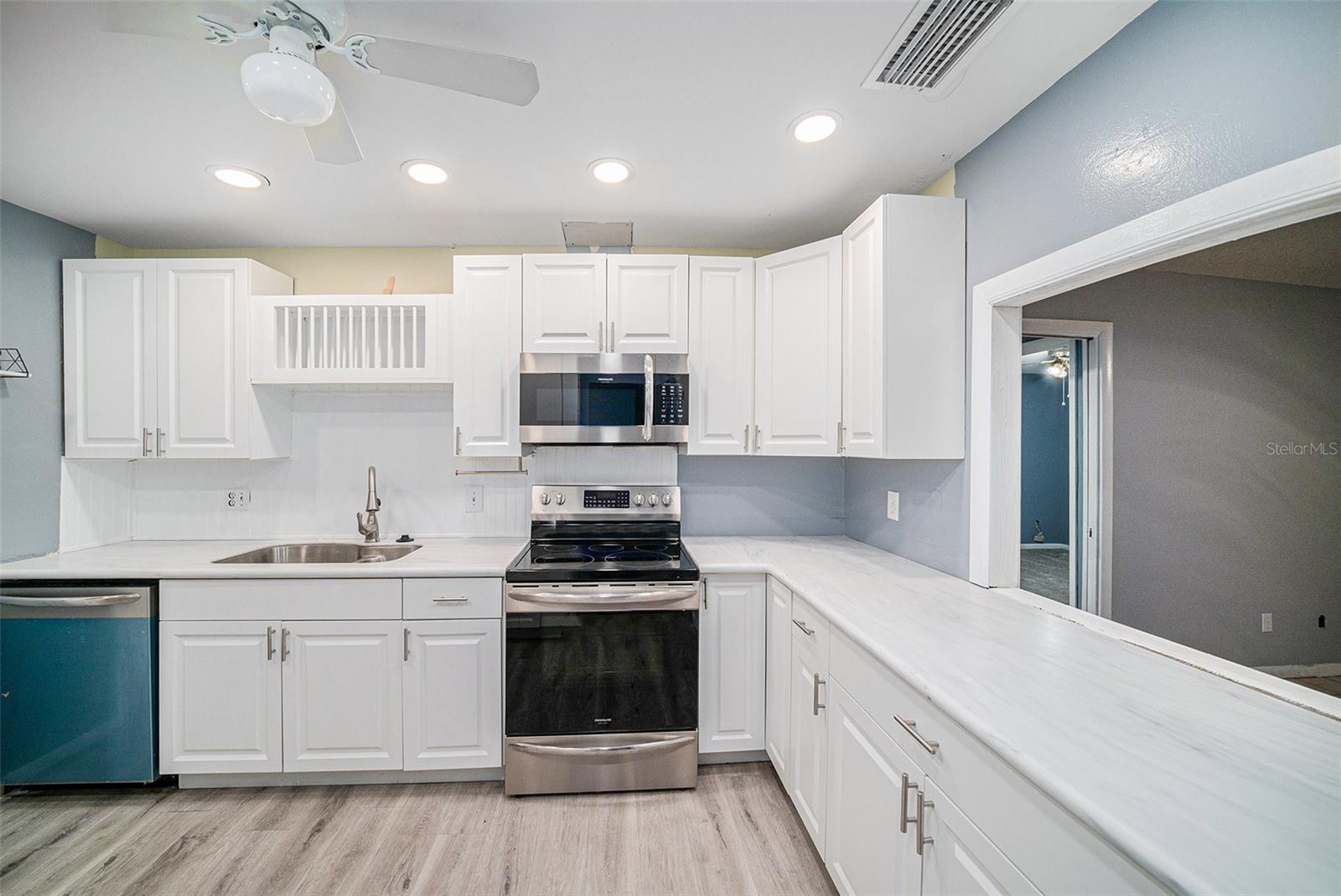 Image 13 of 23 For 406 Pebble Beach Boulevard