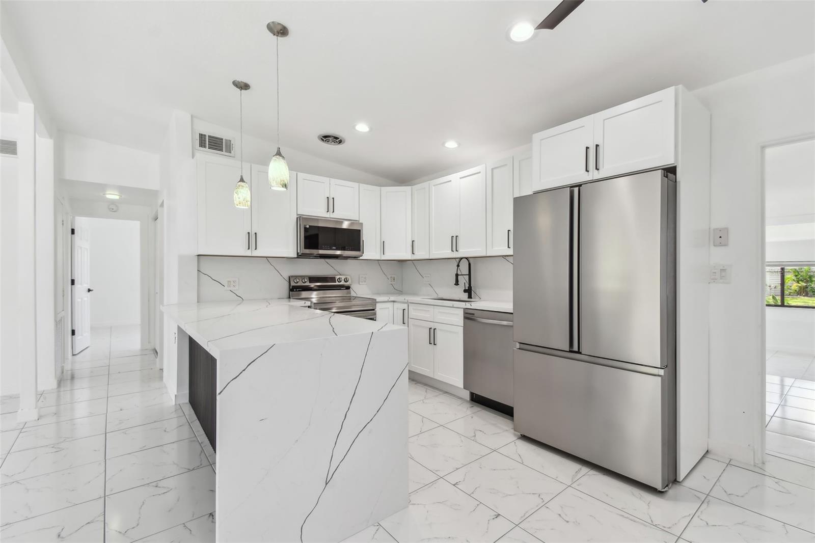 Image 6 of 22 For 1600 Delaware Avenue Ne