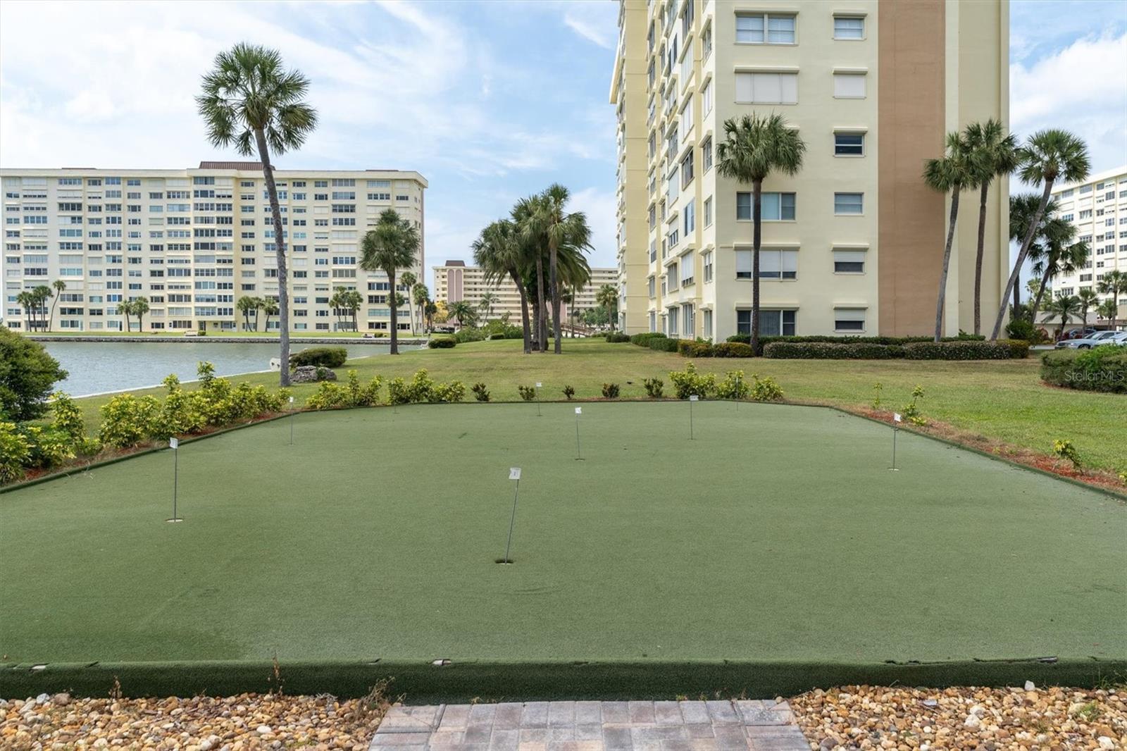 Image 25 of 27 For 4550 Cove Circle 1105