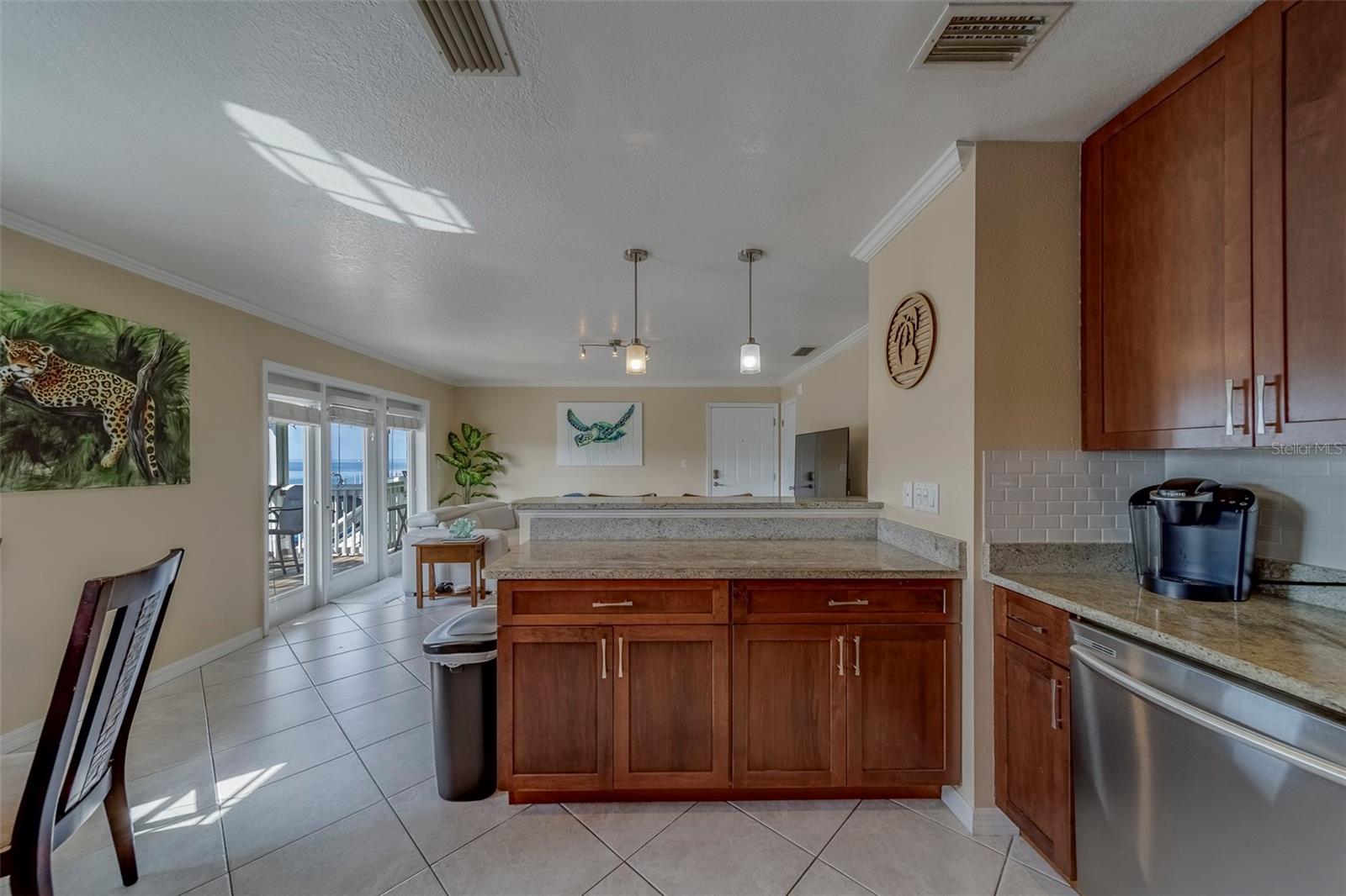 Image 10 of 41 For 5196 Beach Drive Se C