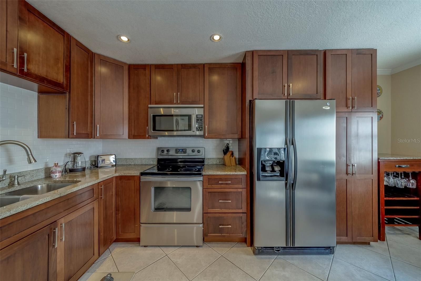 Image 11 of 41 For 5196 Beach Drive Se C