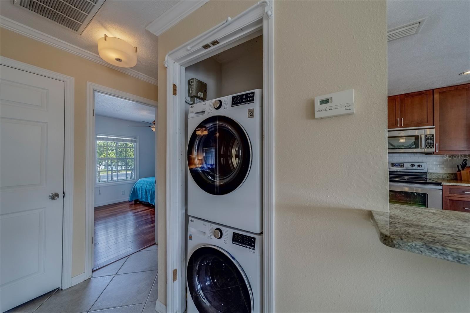 Image 13 of 41 For 5196 Beach Drive Se C