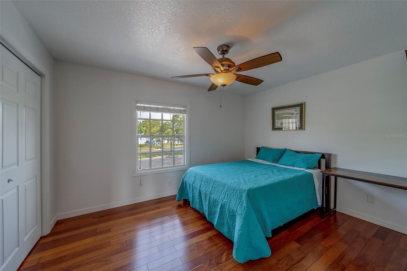 Image 17 of 41 For 5196 Beach Drive Se C