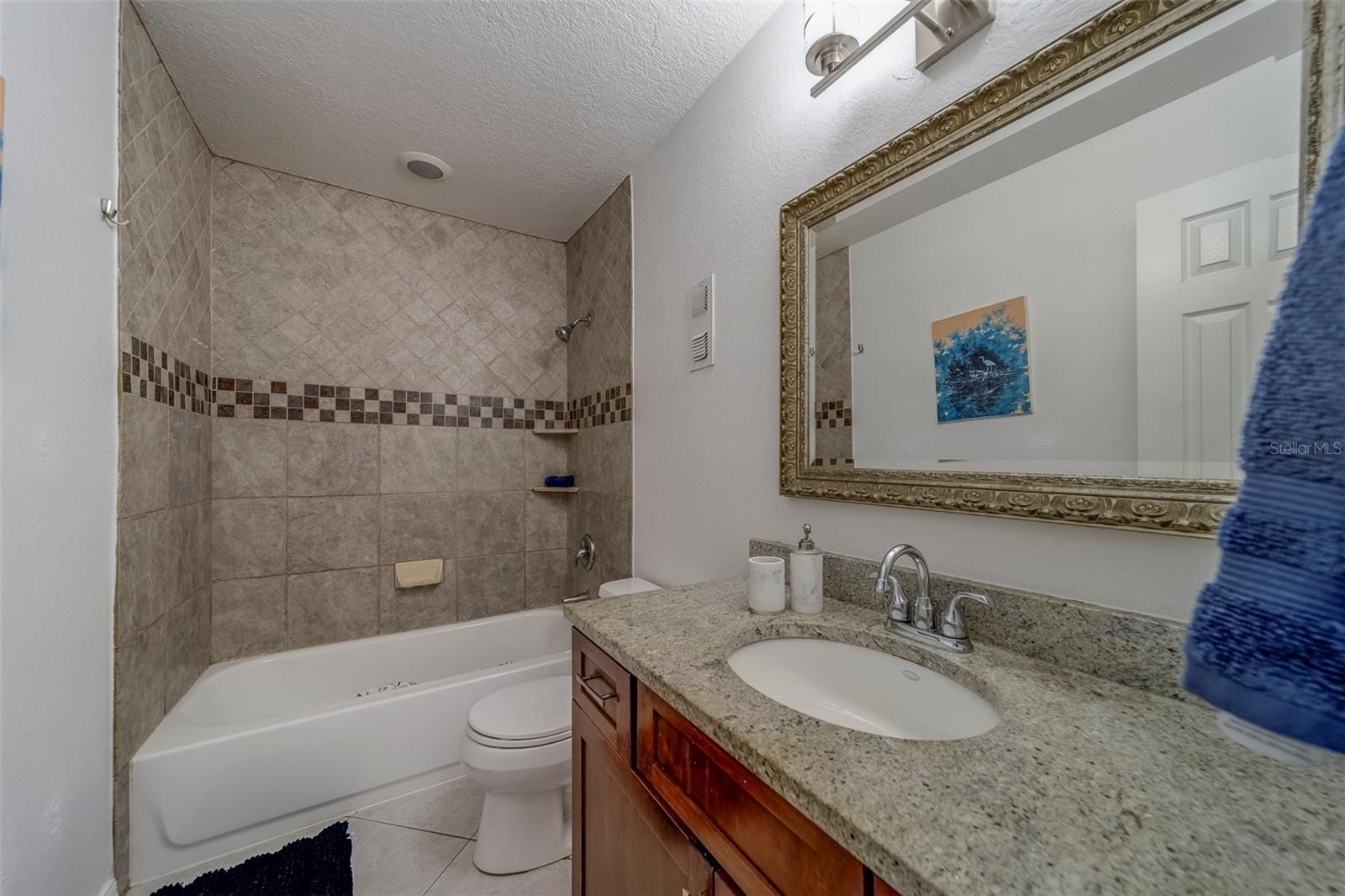 Image 20 of 41 For 5196 Beach Drive Se C