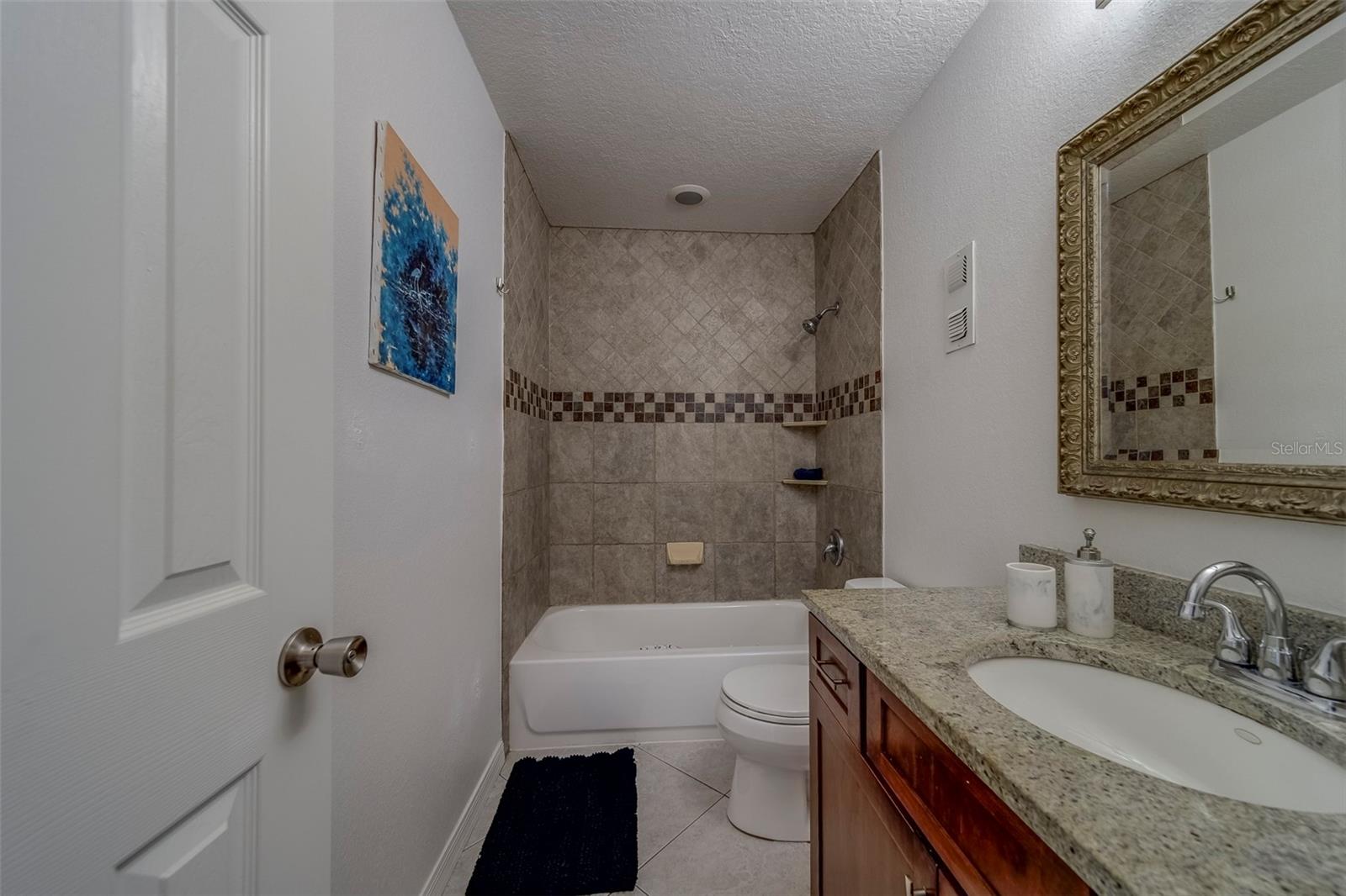 Image 21 of 41 For 5196 Beach Drive Se C