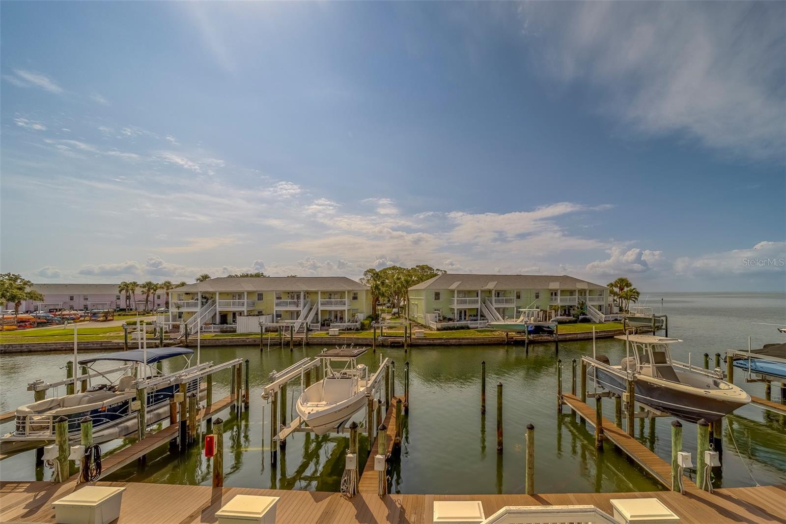 Image 25 of 41 For 5196 Beach Drive Se C