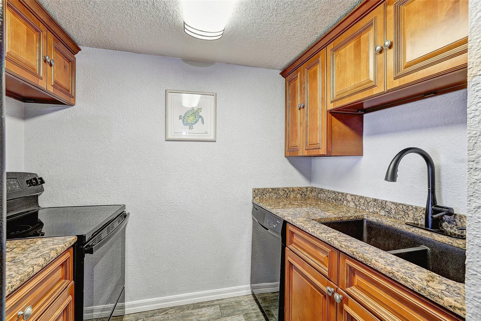 Image 13 of 47 For 9715 Harrell Ave  29