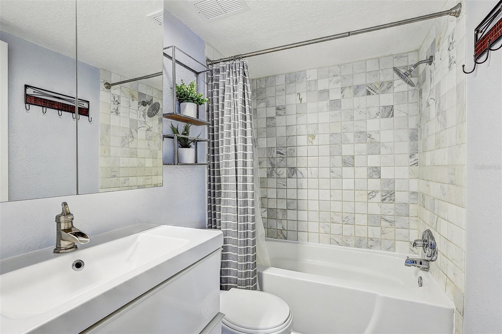 Image 15 of 47 For 9715 Harrell Ave  29