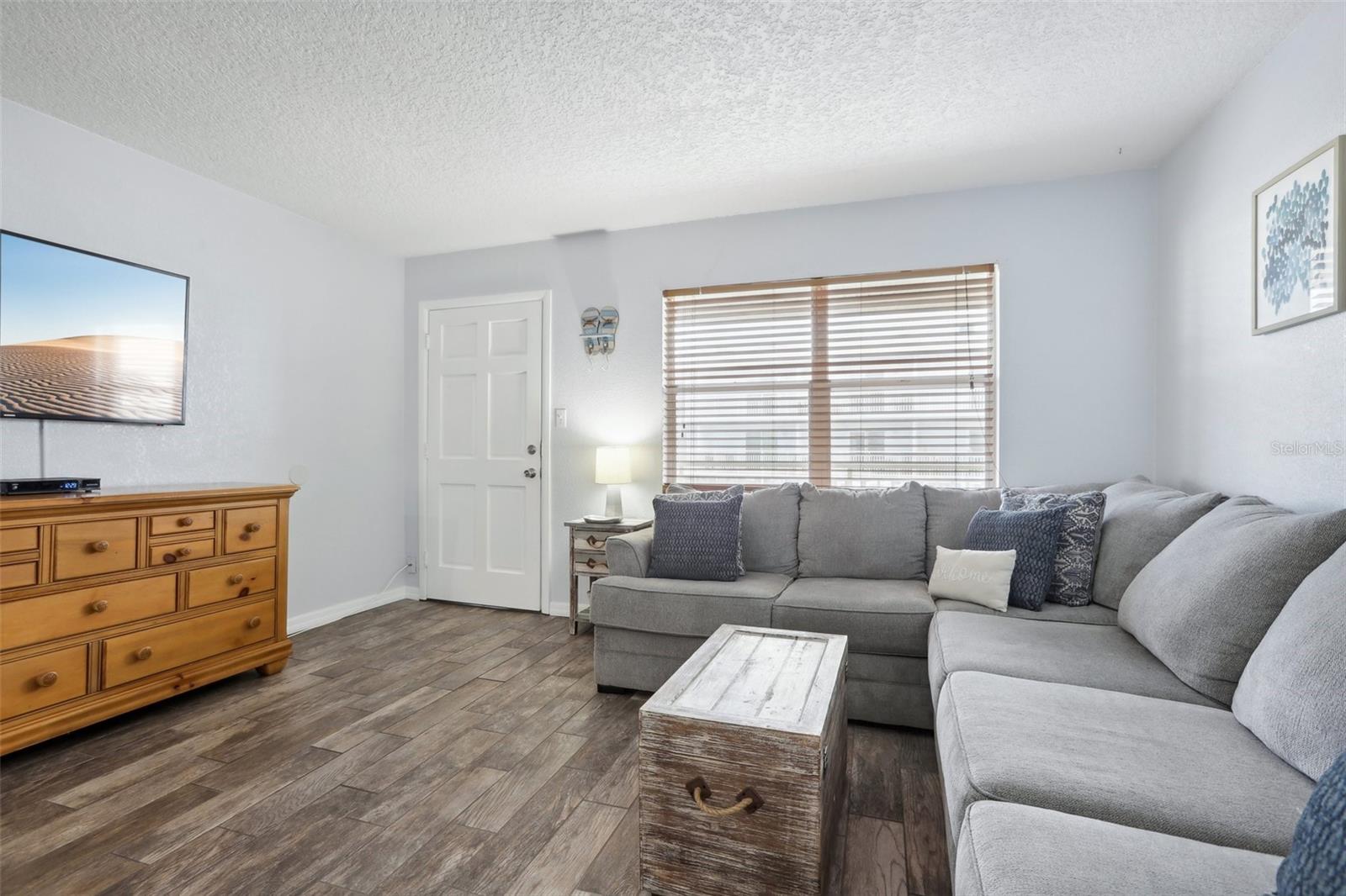 Image 7 of 47 For 9715 Harrell Ave  29