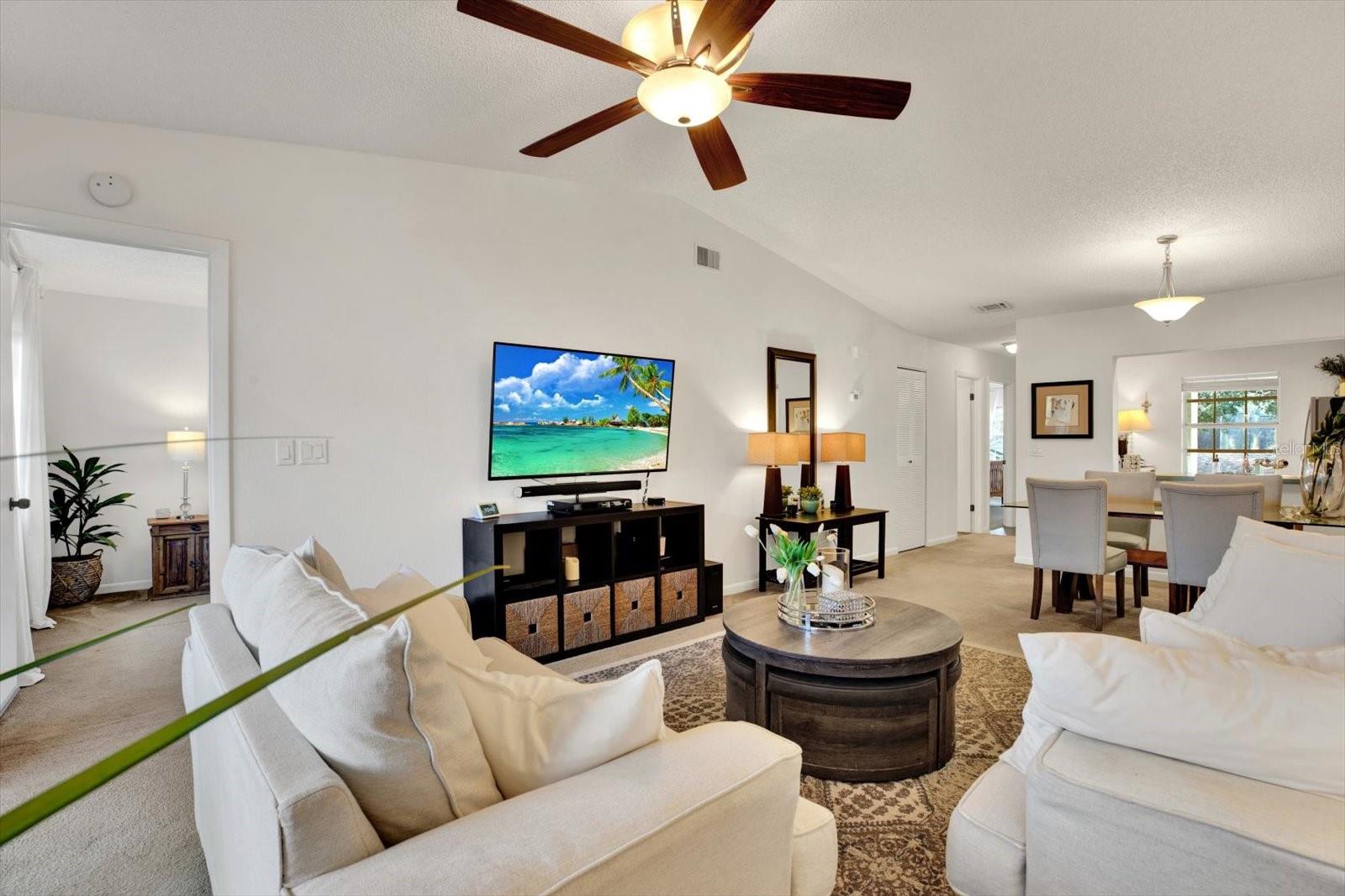 Image 10 of 23 For 1390 Oak Hill Drive 206