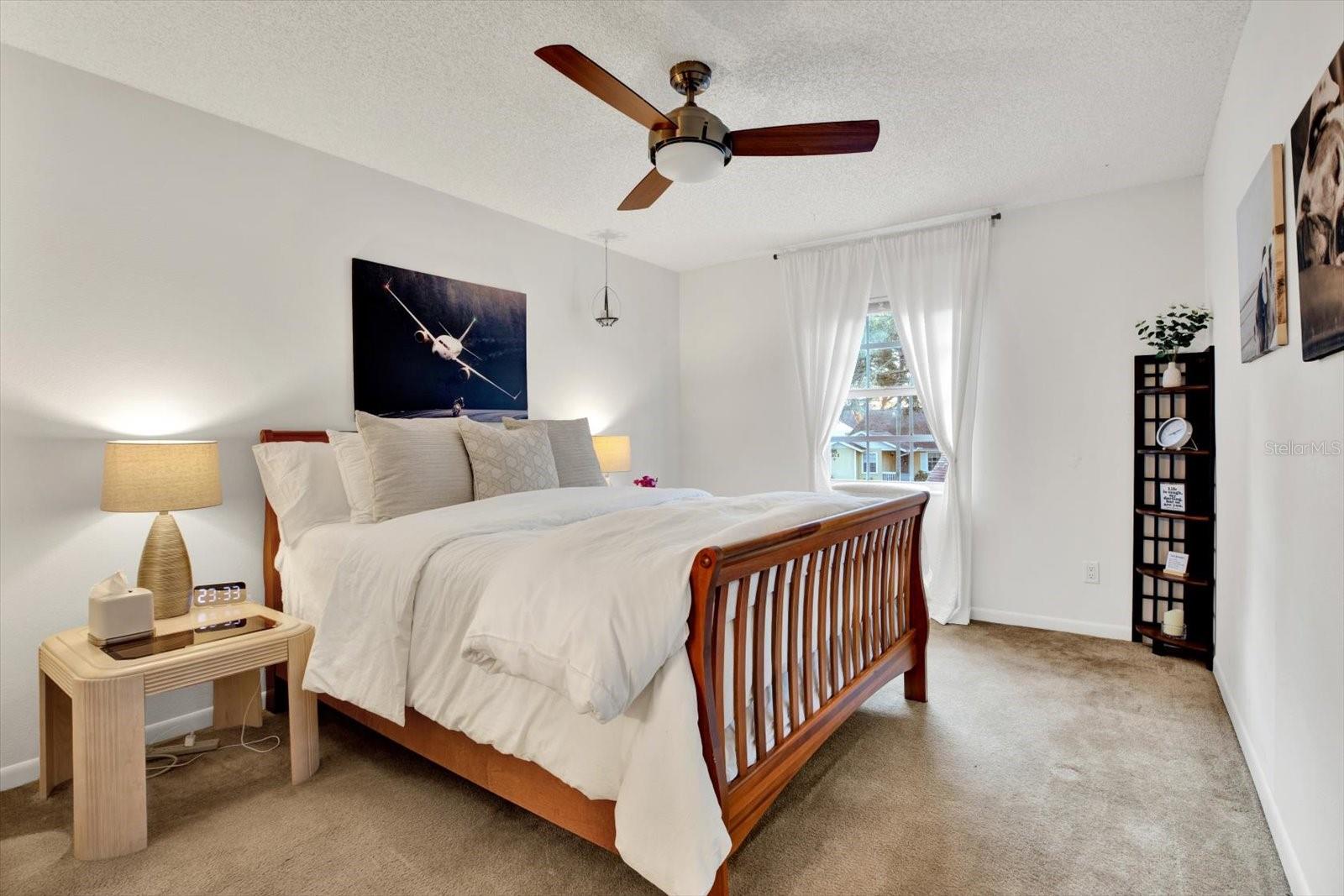 Image 14 of 23 For 1390 Oak Hill Drive 206