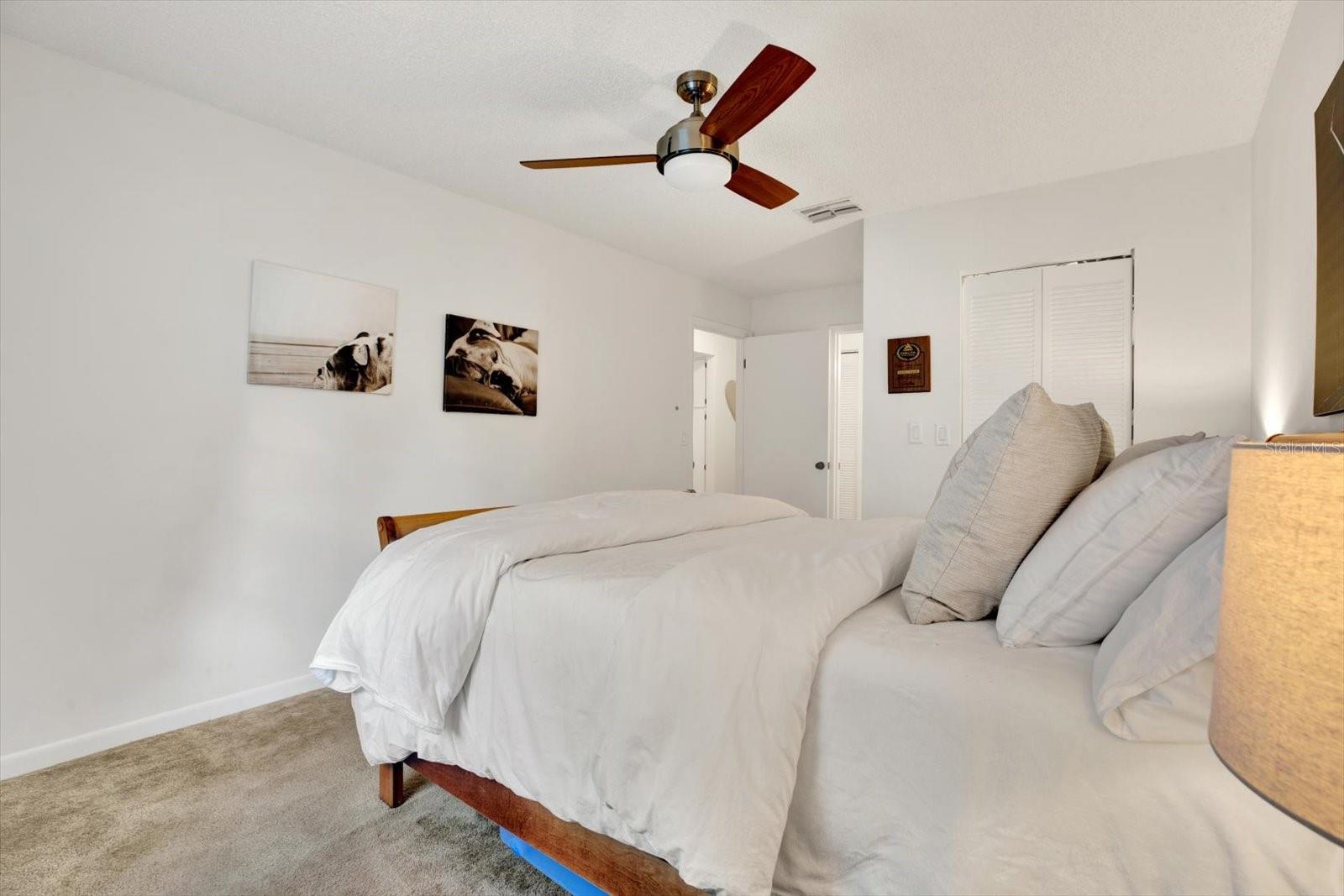 Image 15 of 23 For 1390 Oak Hill Drive 206