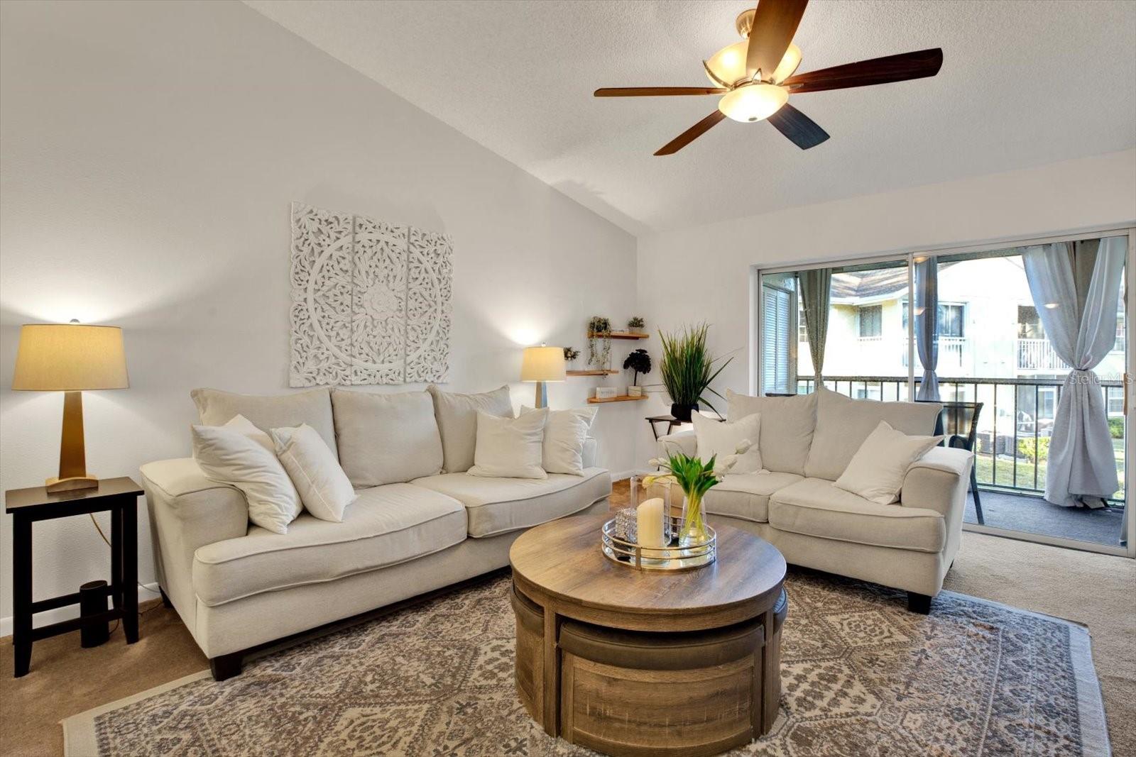Image 4 of 23 For 1390 Oak Hill Drive 206
