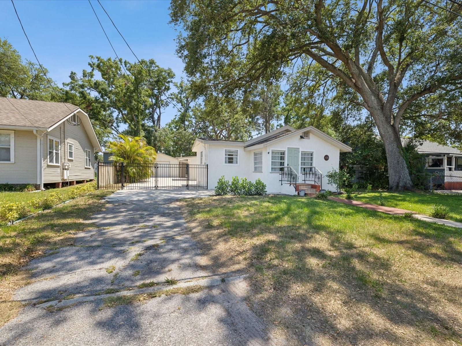 Image 38 of 54 For 106 Louisiana Avenue