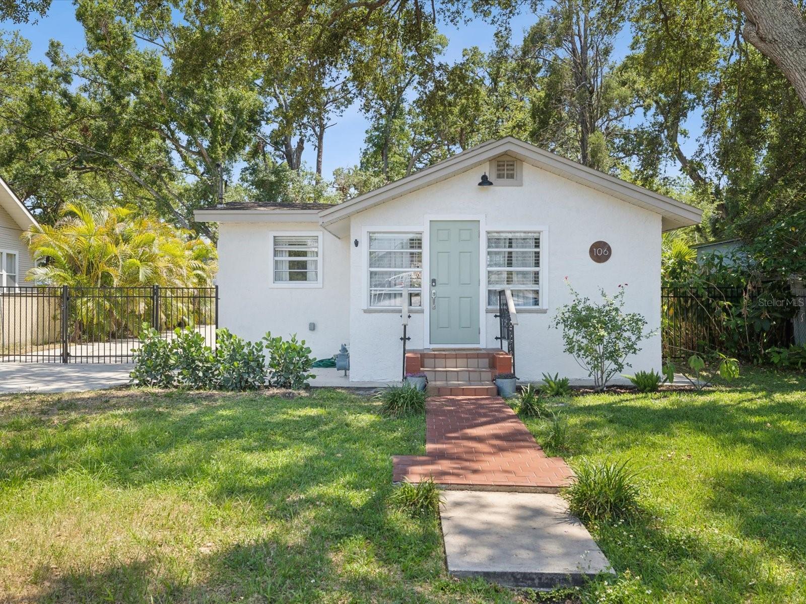 Image 41 of 54 For 106 Louisiana Avenue
