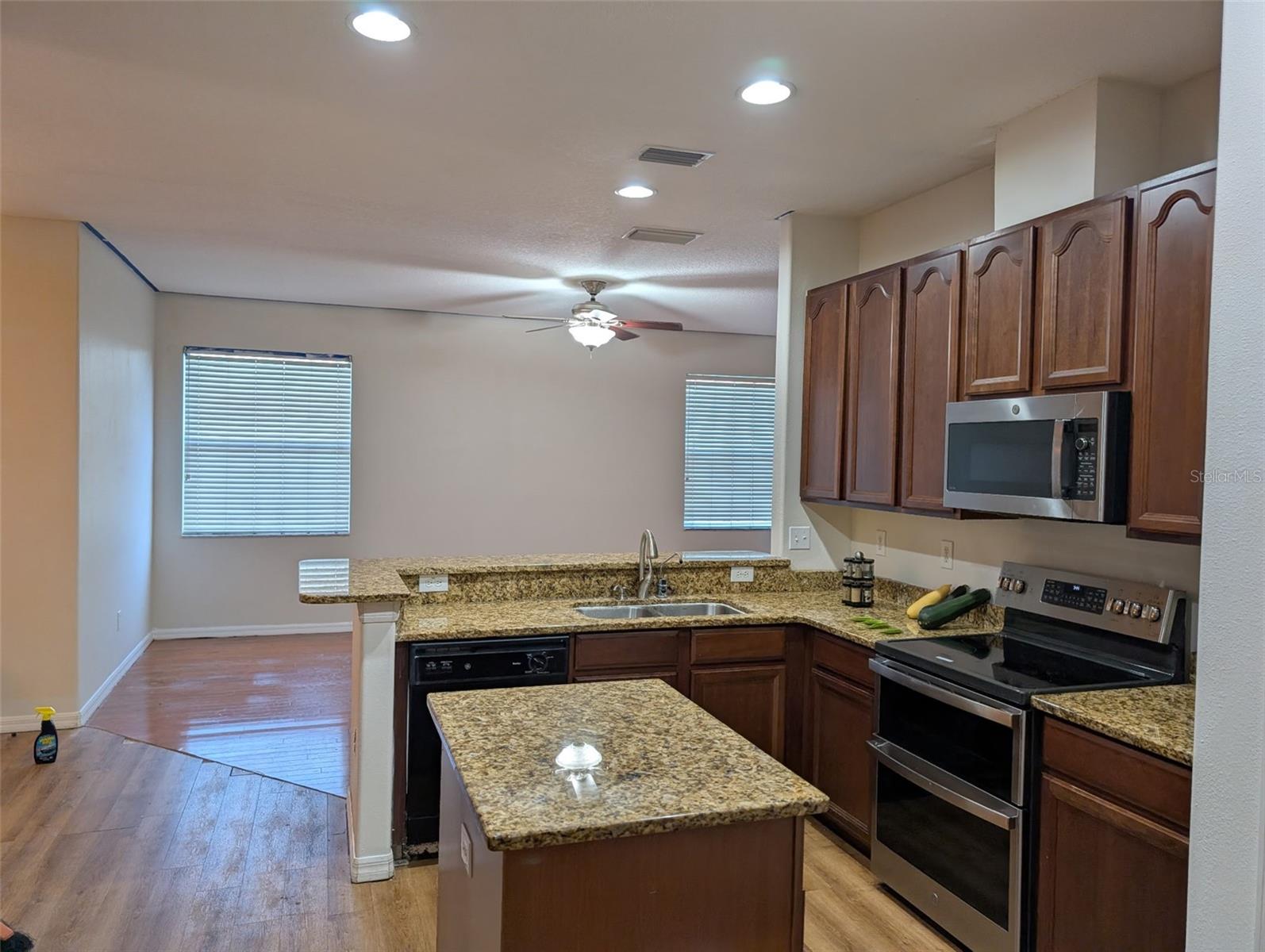 Image 55 of 67 For 7524 Dragon Fly