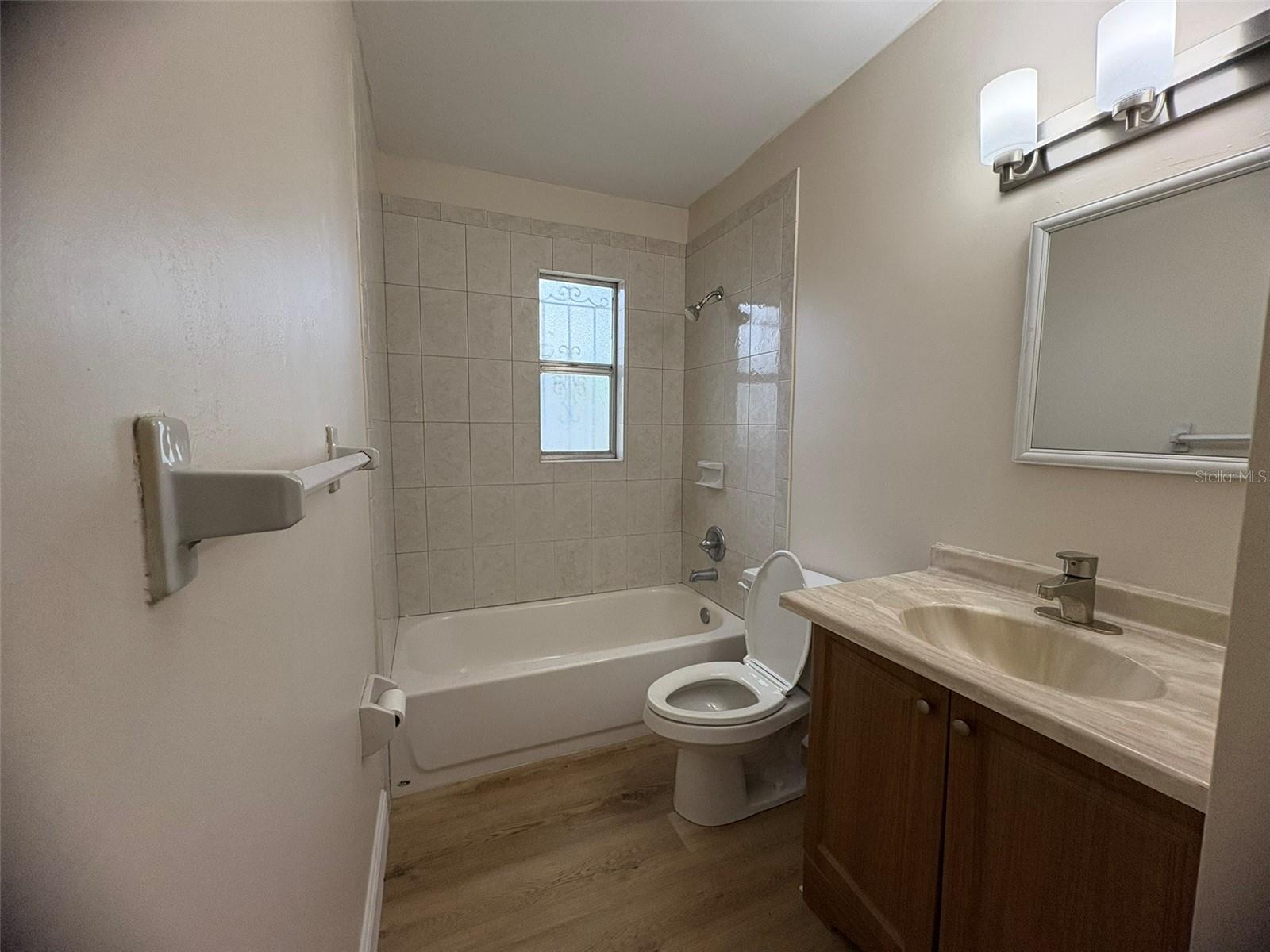 Image 11 of 23 For 2713 Chestnut Street