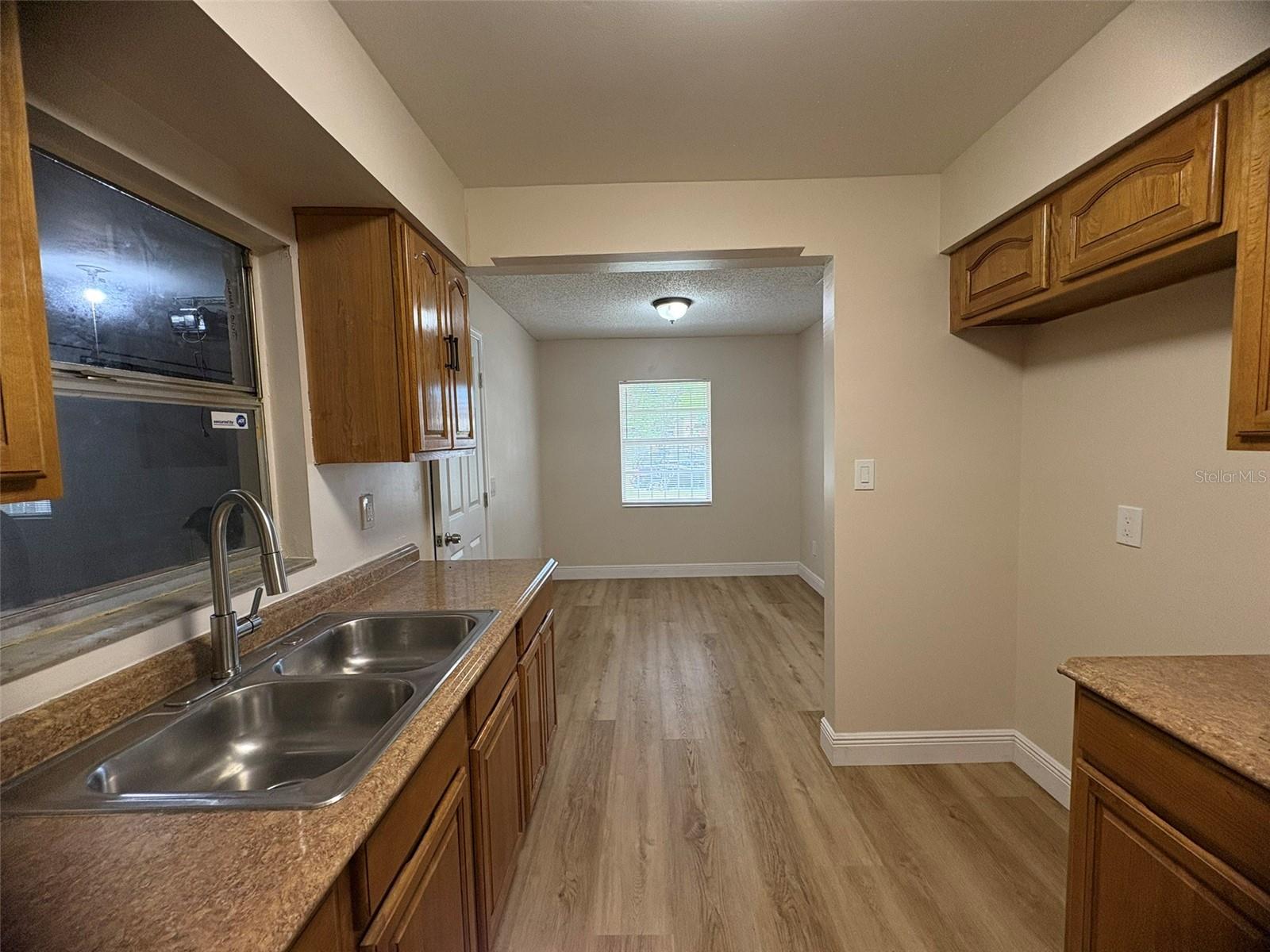 Image 9 of 23 For 2713 Chestnut Street