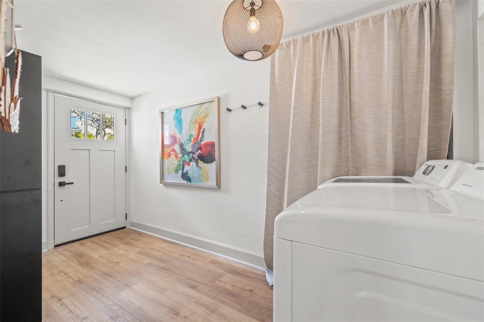 Image 18 of 26 For 11225 2nd Street E