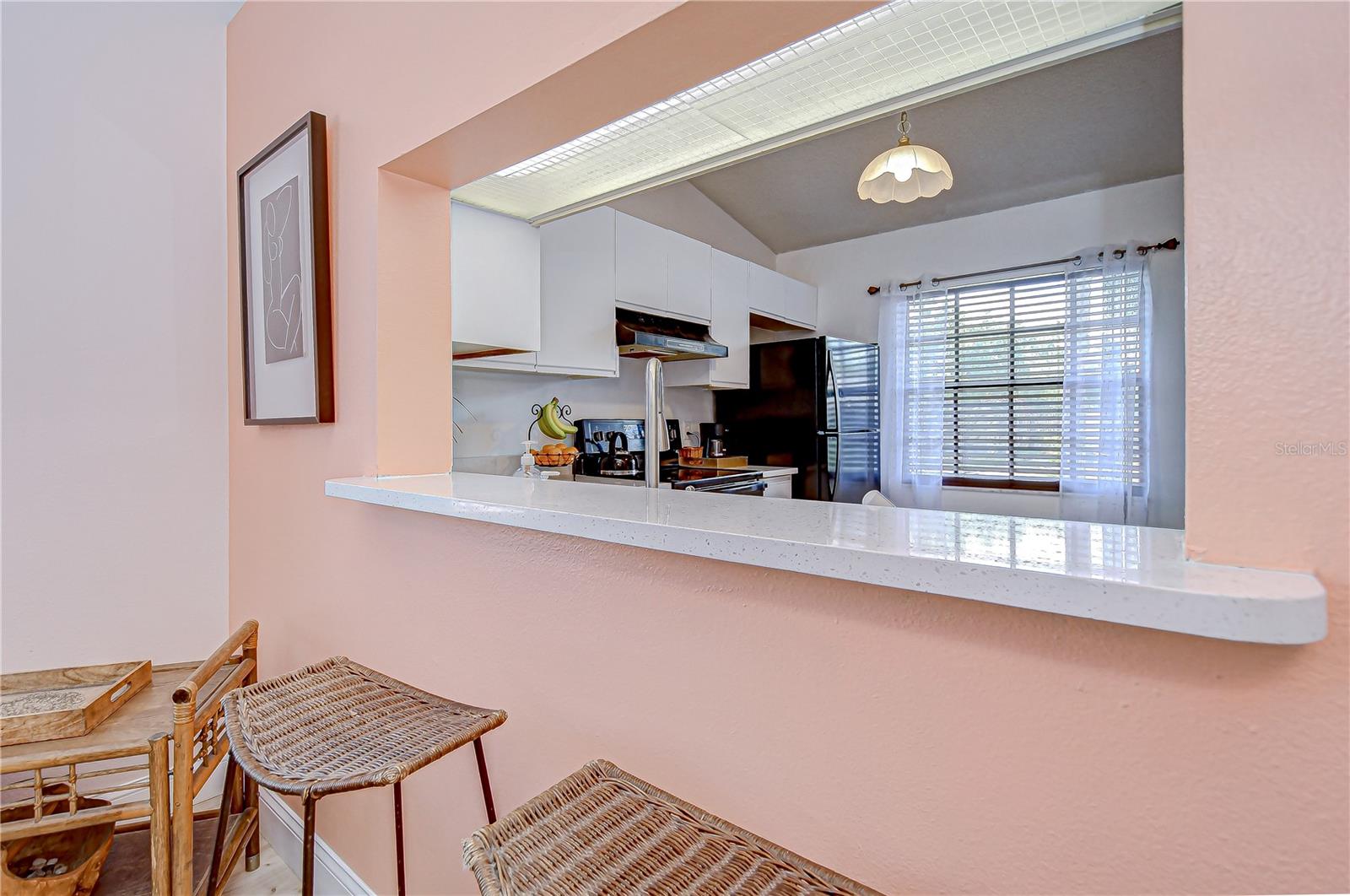 Image 13 of 42 For 2139 Elm Street 308