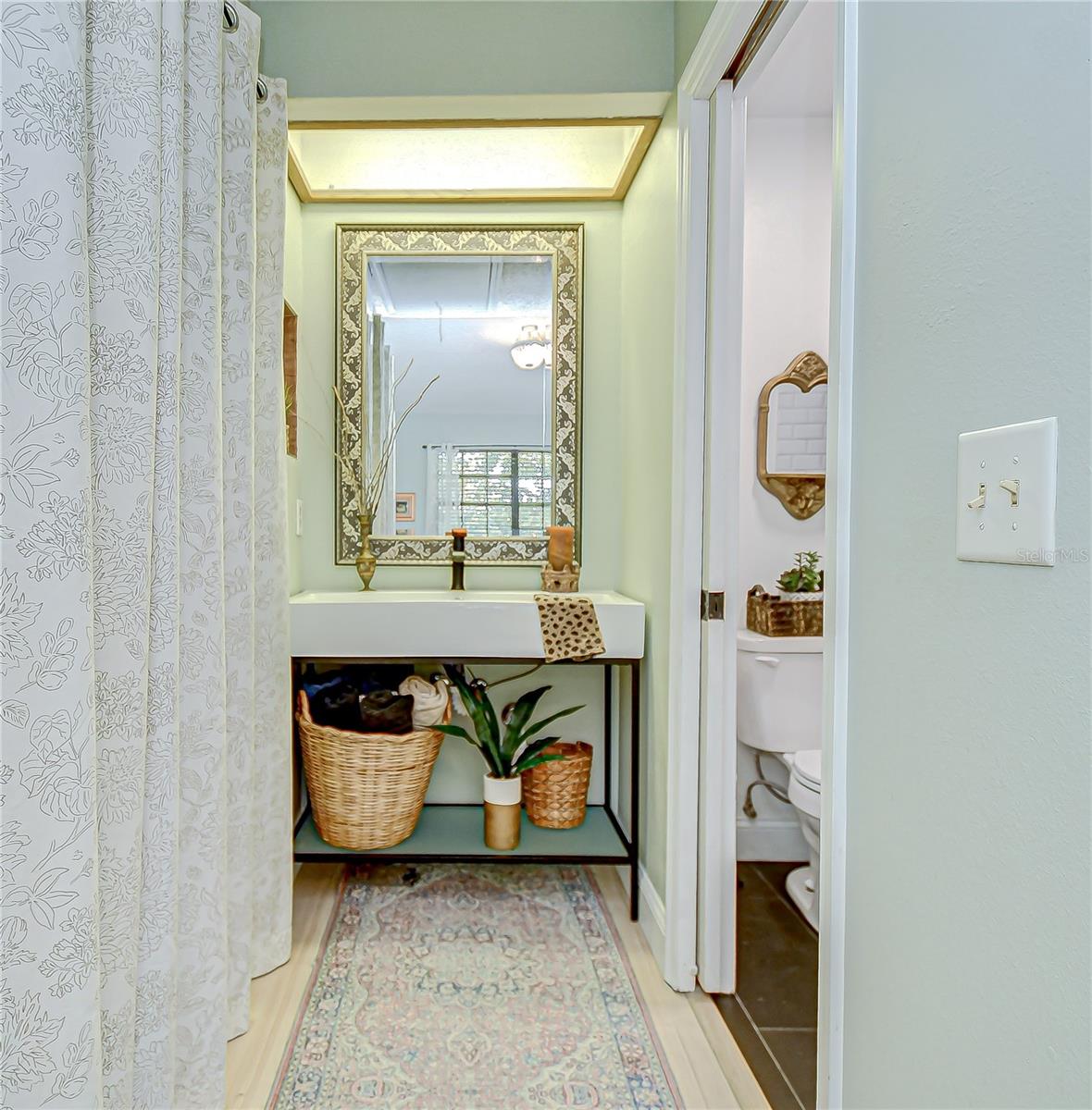 Image 24 of 42 For 2139 Elm Street 308