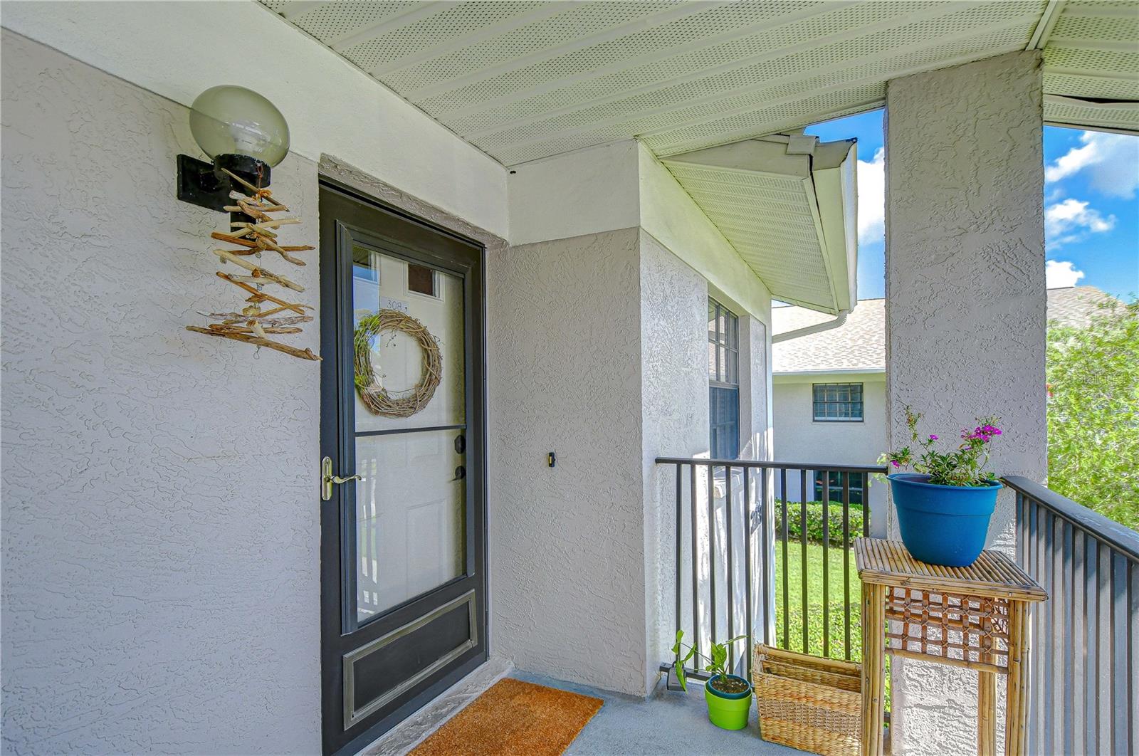 Image 29 of 42 For 2139 Elm Street 308