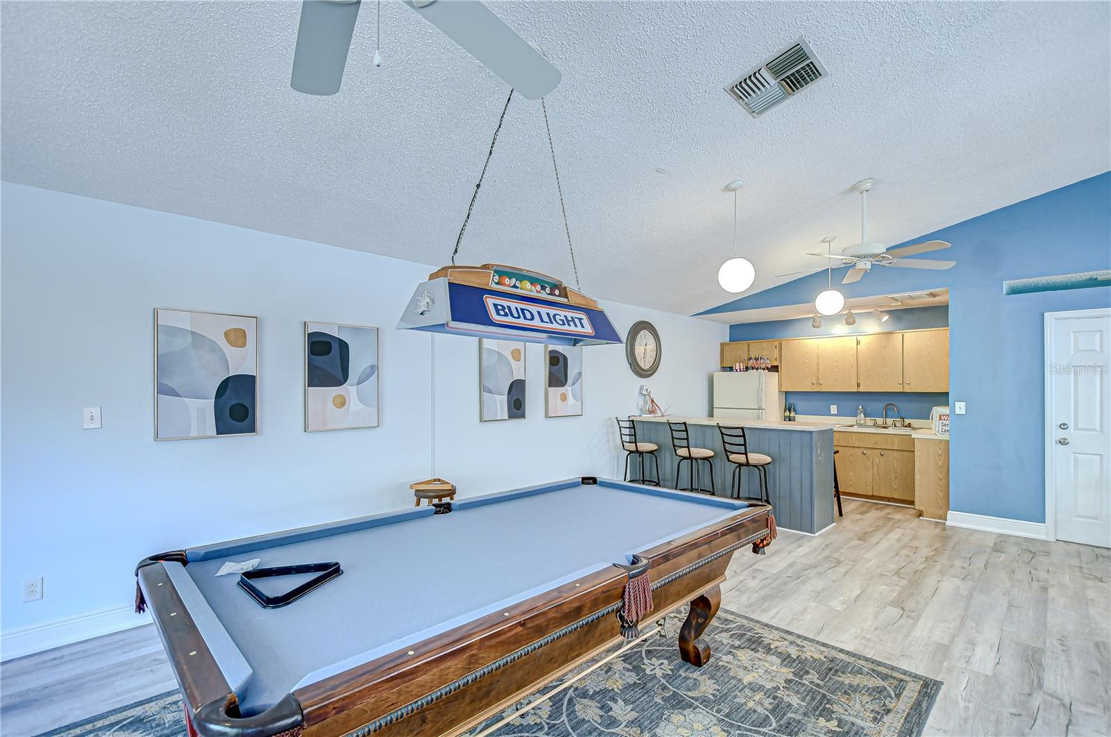 Image 39 of 42 For 2139 Elm Street 308