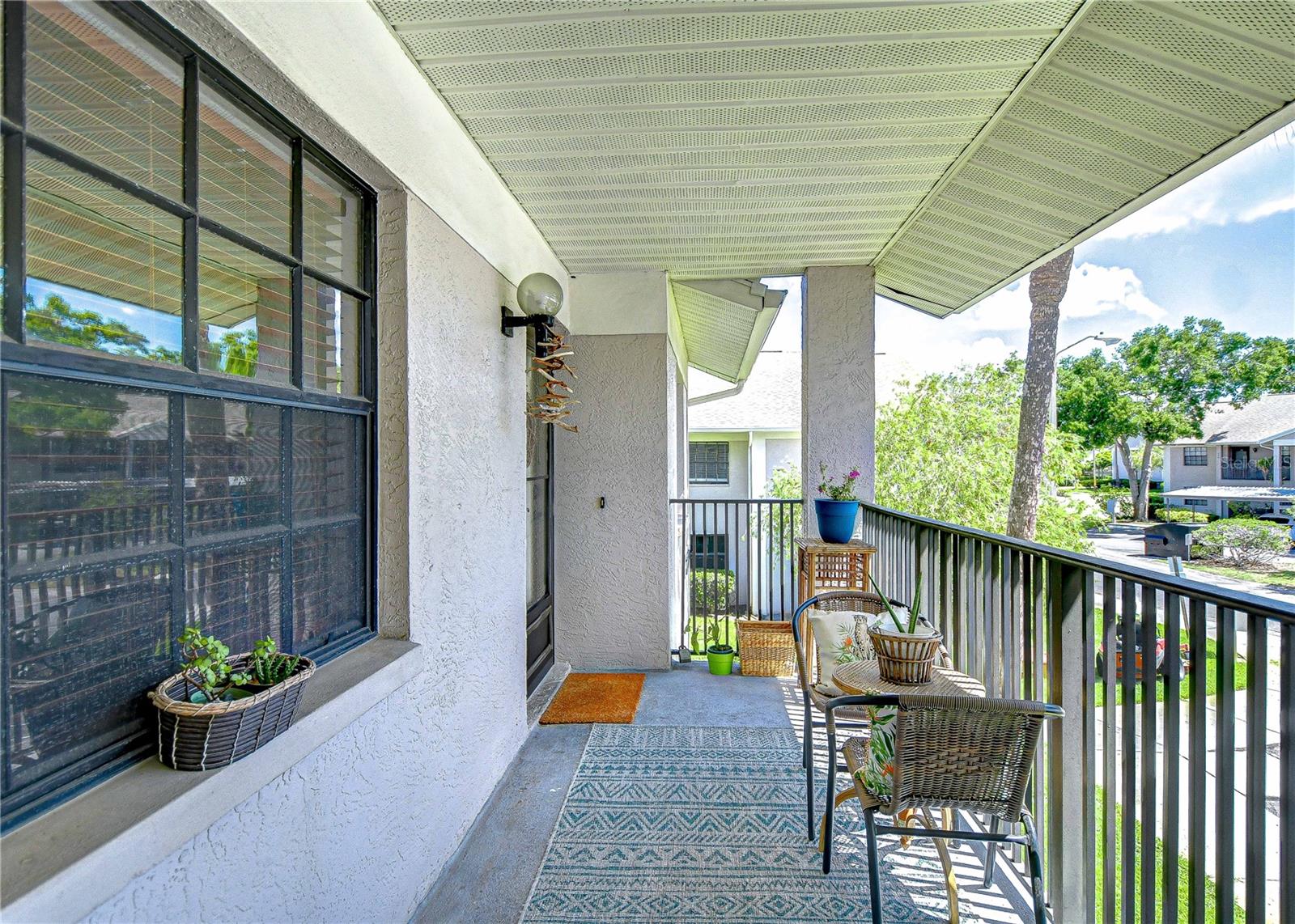 Image 7 of 42 For 2139 Elm Street 308