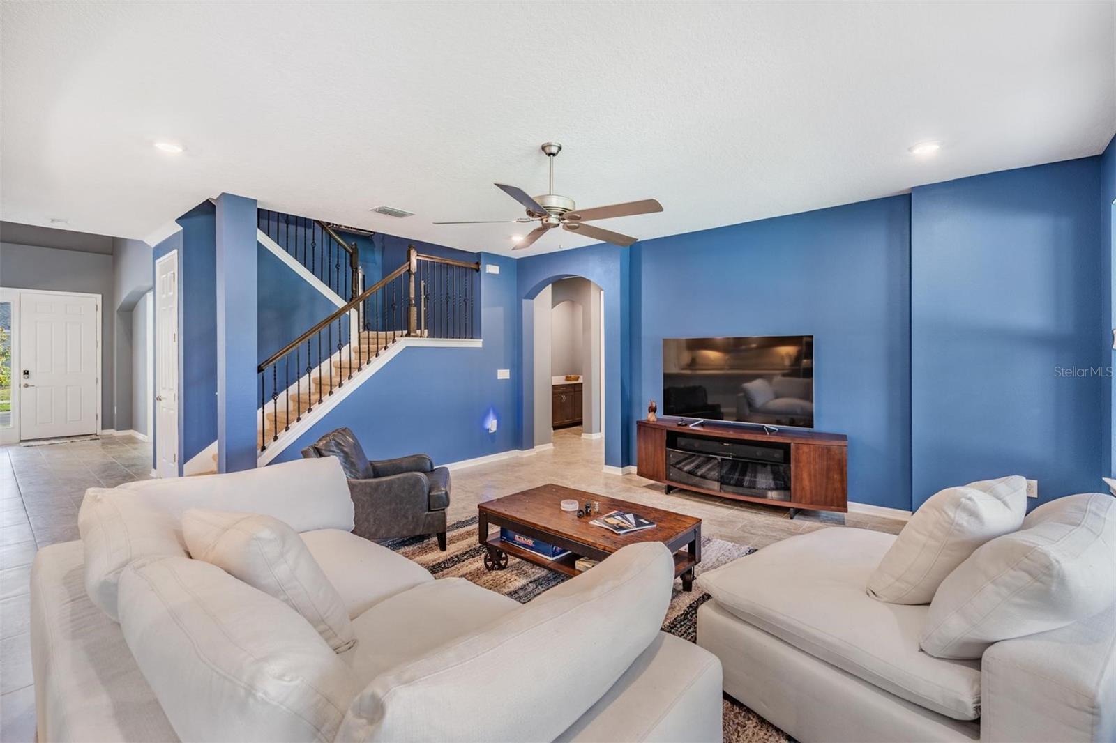 Listing photo id 8 for 5416 Camberwell Lane