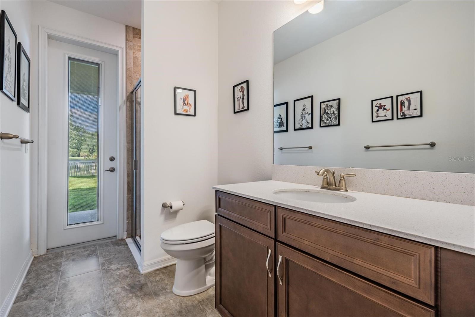 Listing photo id 14 for 5416 Camberwell Lane