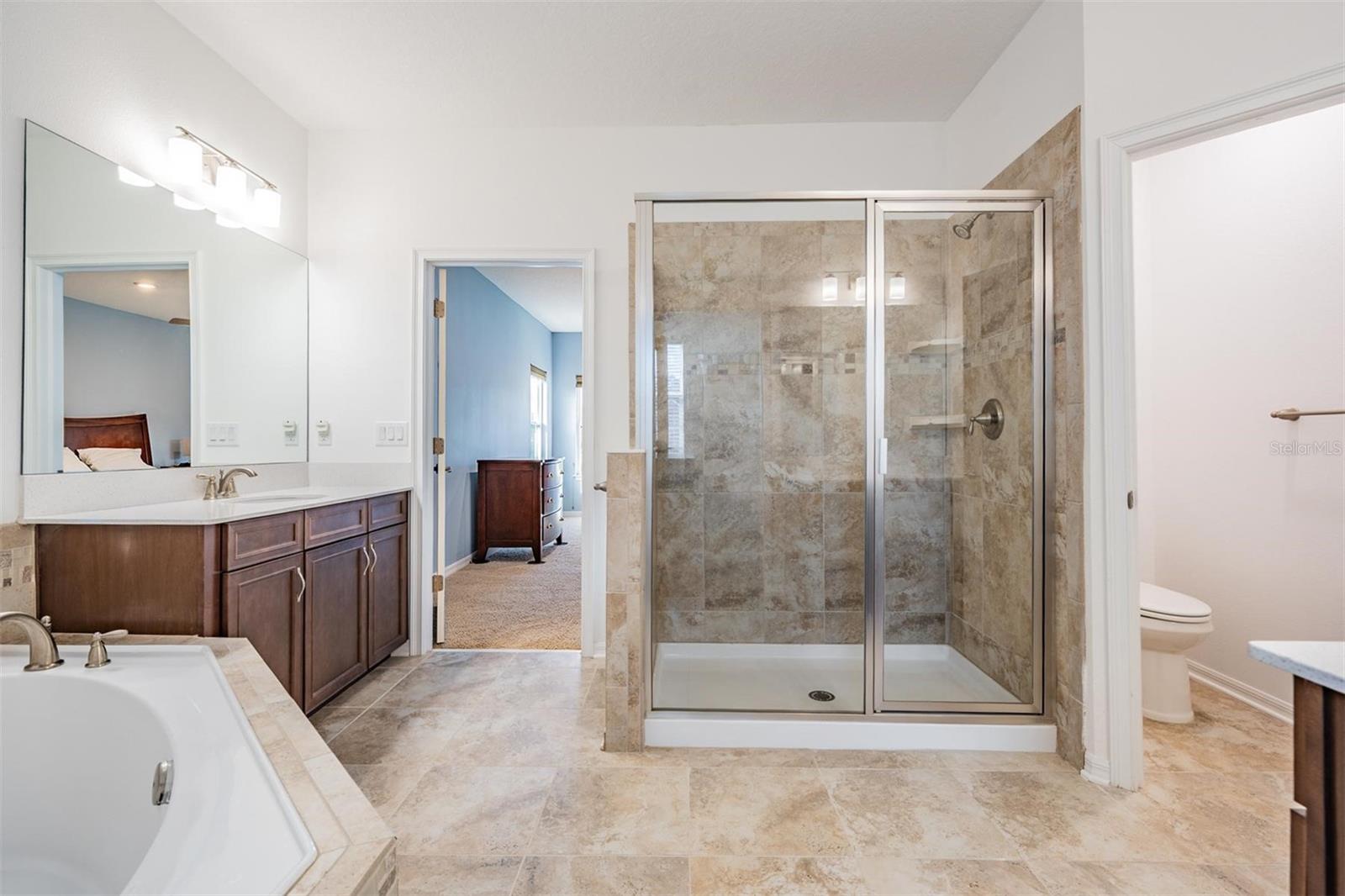 Listing photo id 28 for 5416 Camberwell Lane