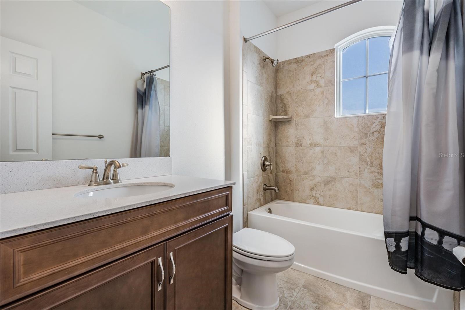 Listing photo id 32 for 5416 Camberwell Lane