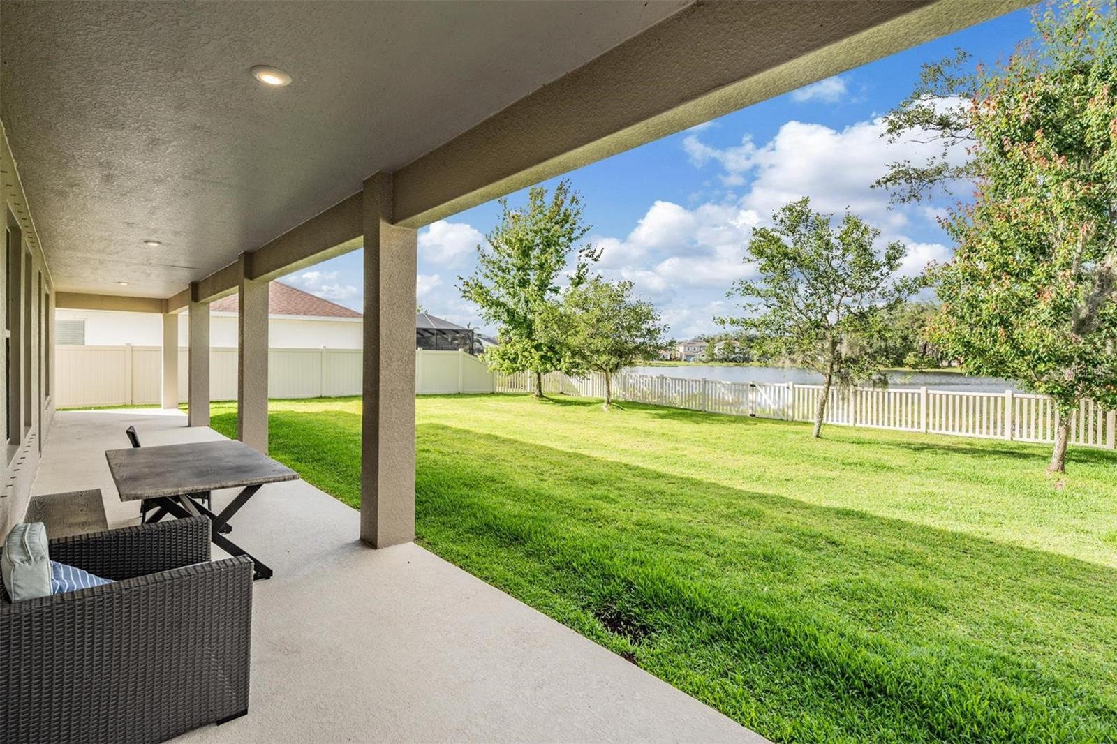 Listing photo id 37 for 5416 Camberwell Lane