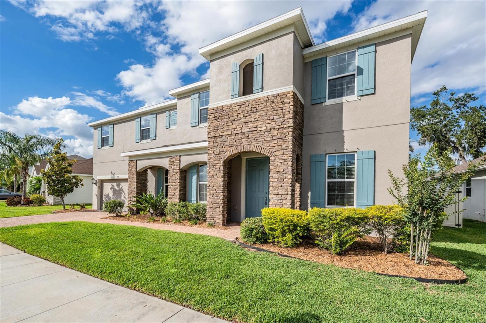 Listing photo id 2 for 5416 Camberwell Lane