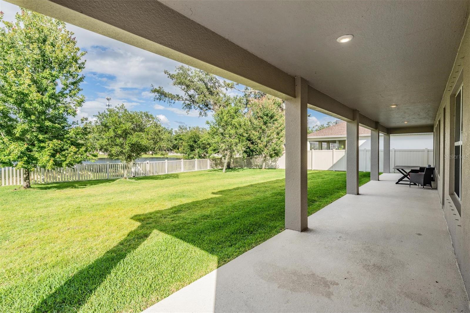 Listing photo id 38 for 5416 Camberwell Lane