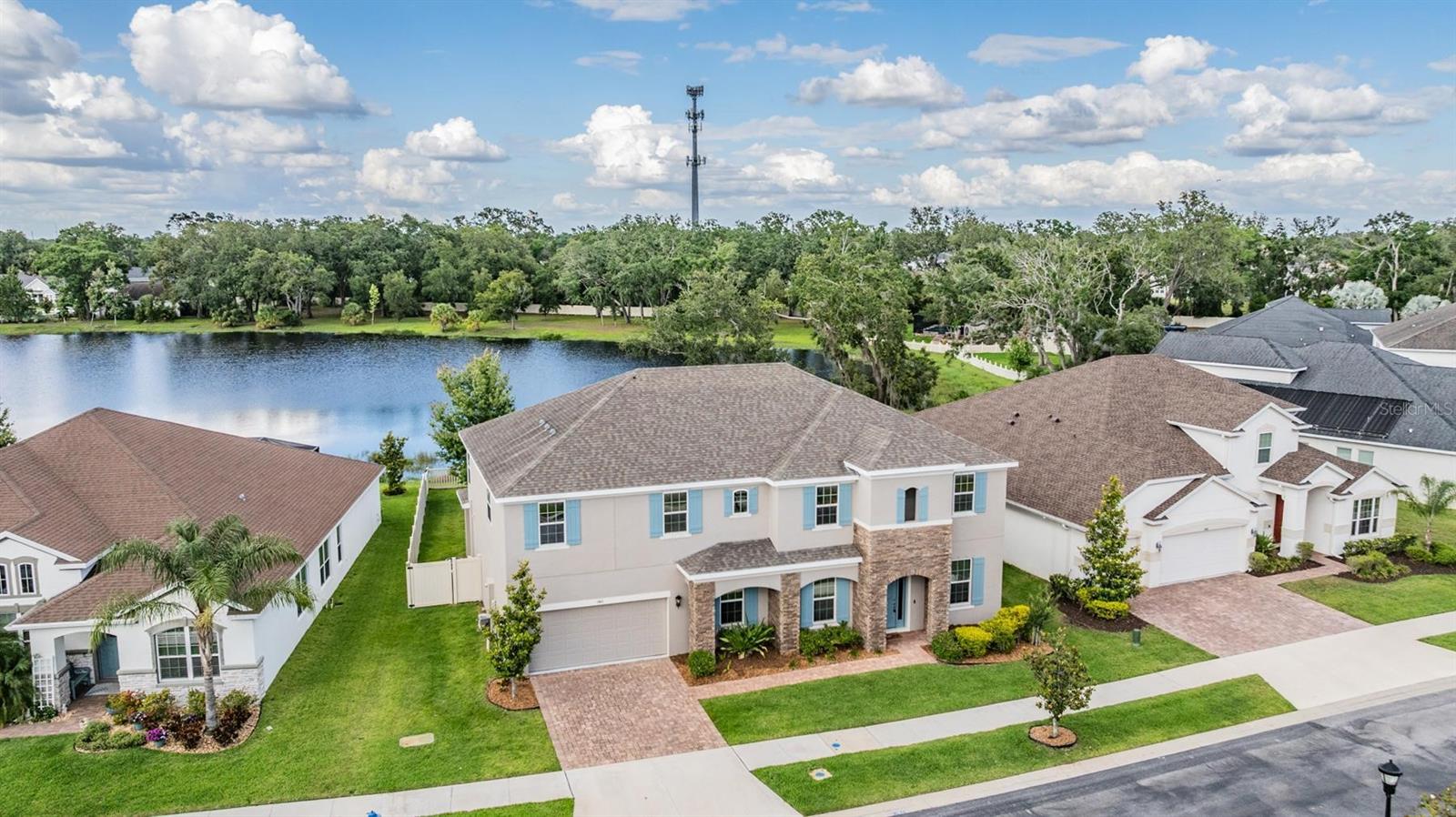 Listing photo id 42 for 5416 Camberwell Lane