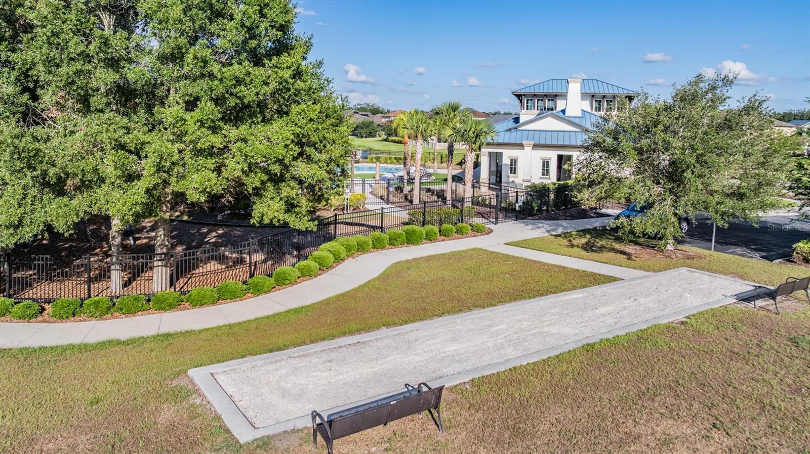 Listing photo id 51 for 5416 Camberwell Lane