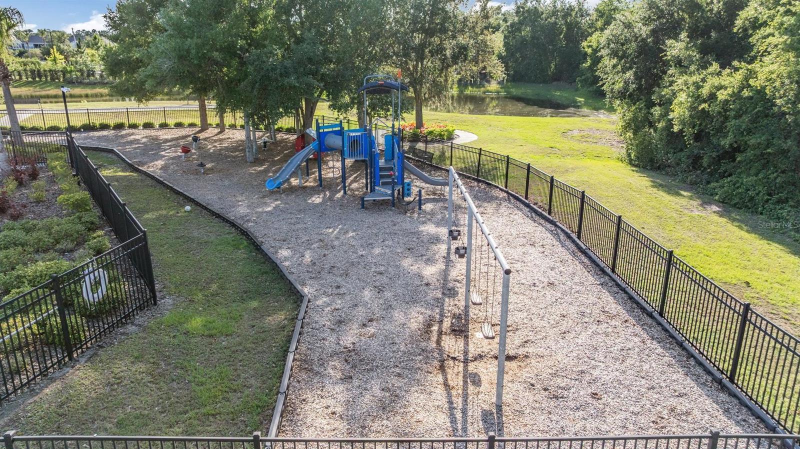 Listing photo id 52 for 5416 Camberwell Lane