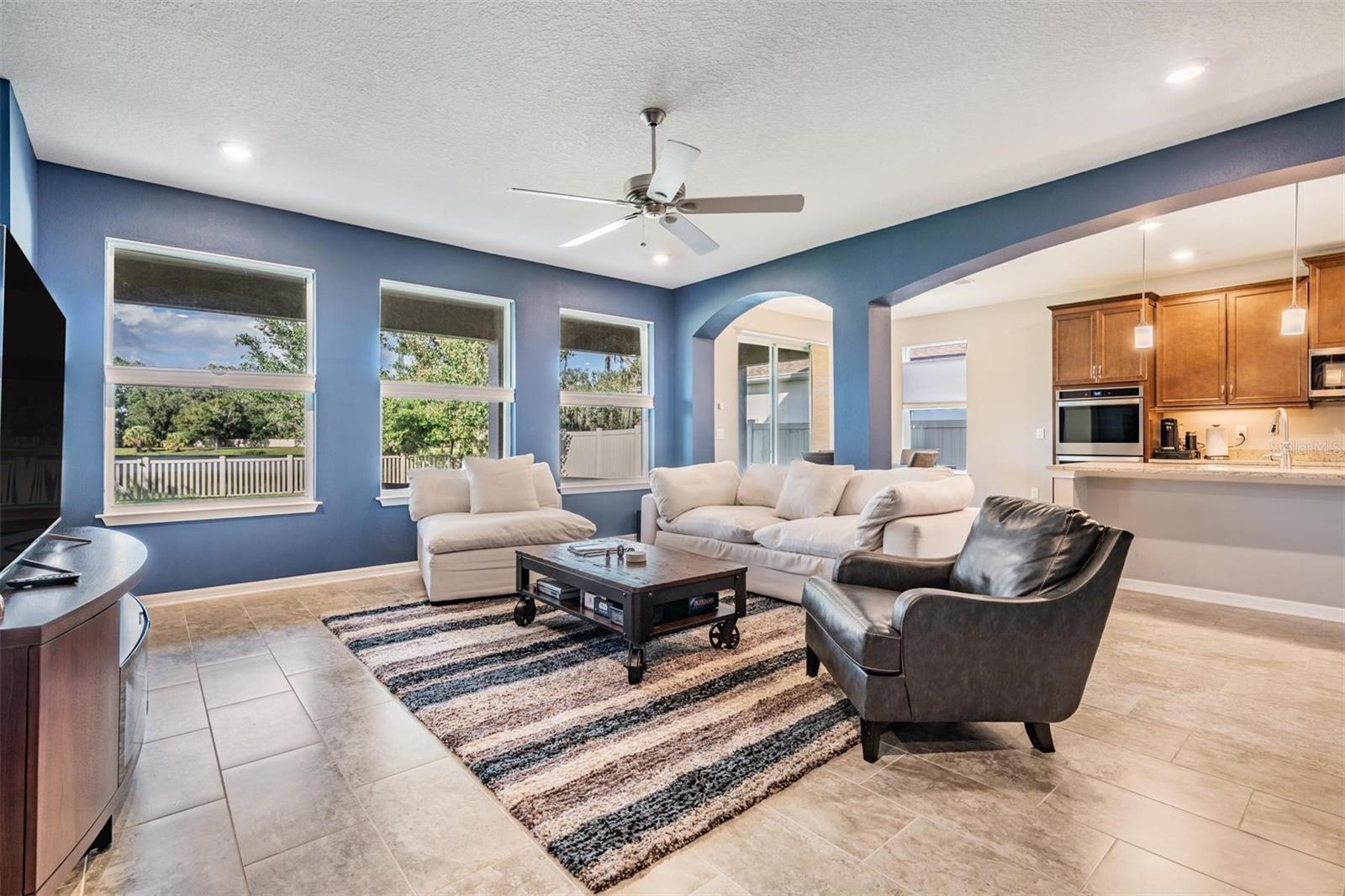 Listing photo id 6 for 5416 Camberwell Lane