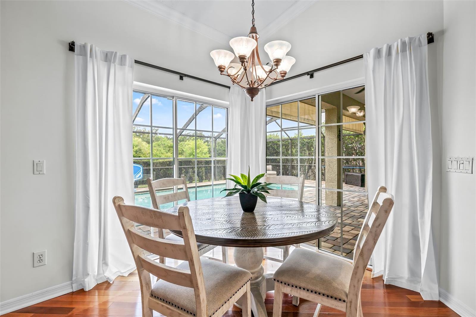 Image 13 of 43 For 16804 Windsor Park Drive