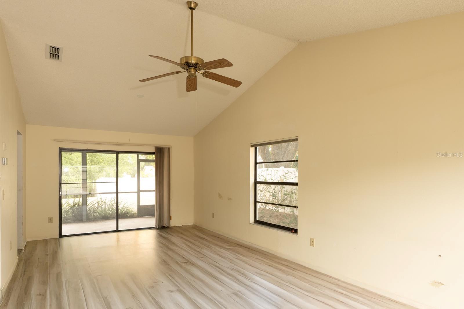 Image 10 of 70 For 13218 Parkhurst Court