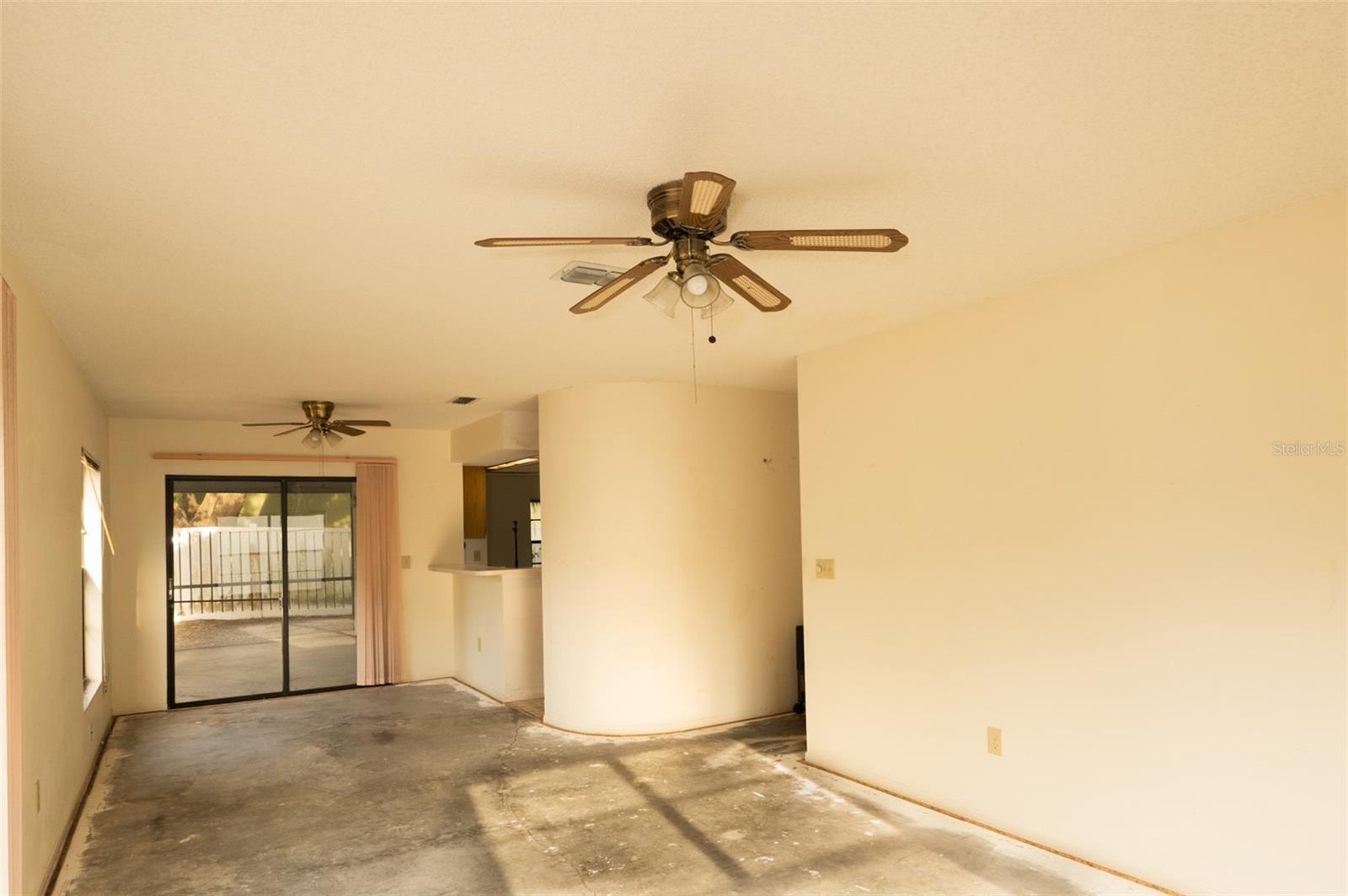 Image 18 of 70 For 13218 Parkhurst Court