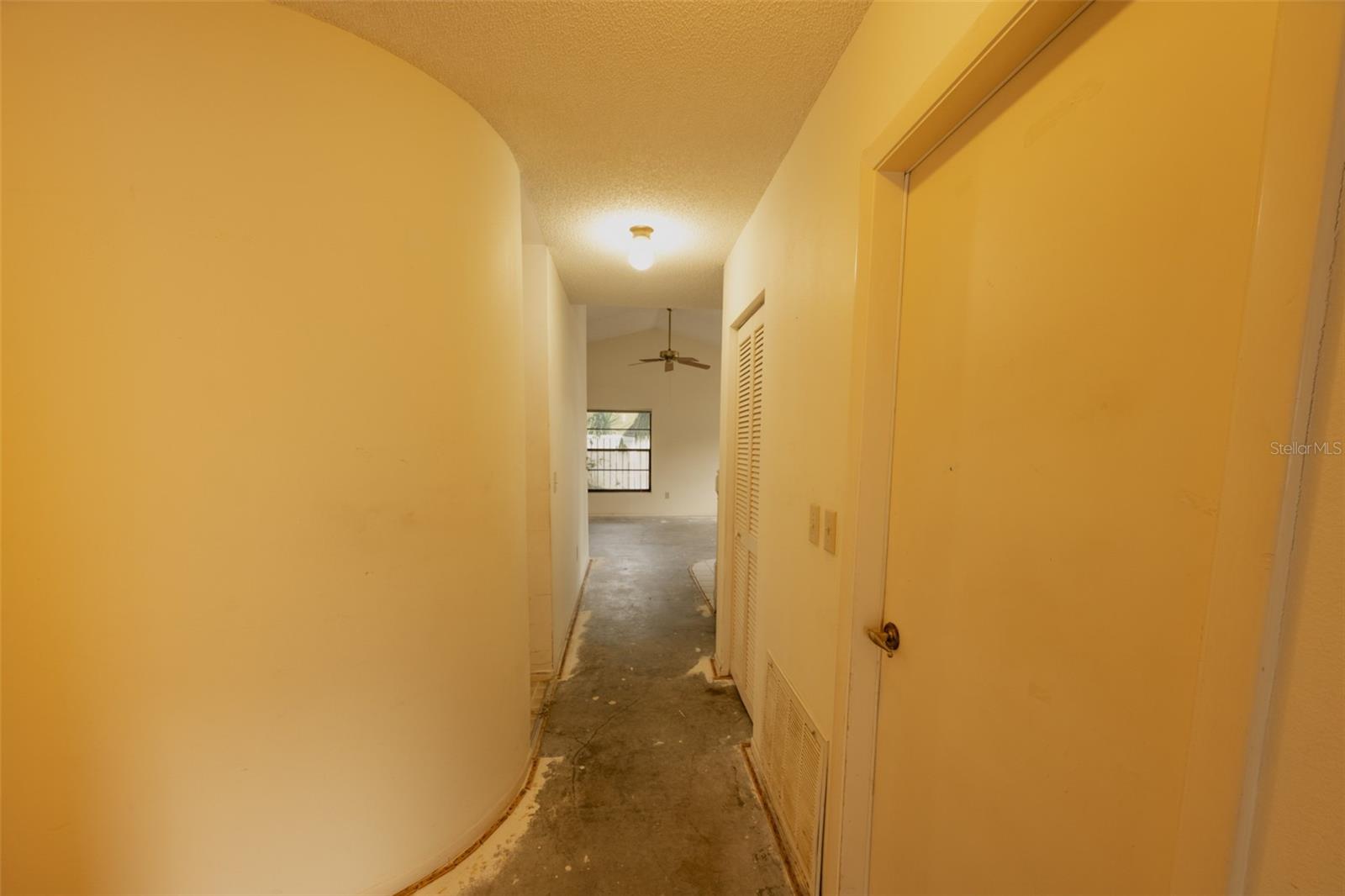 Image 33 of 70 For 13218 Parkhurst Court