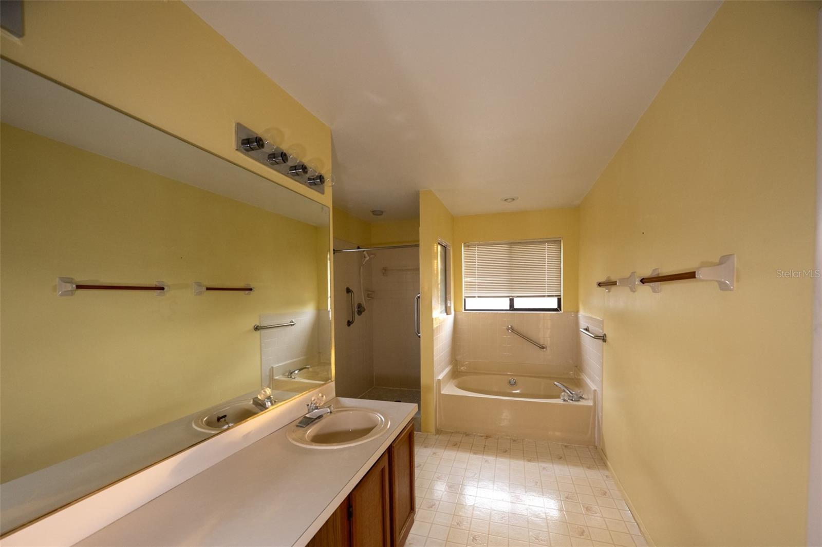 Image 34 of 70 For 13218 Parkhurst Court