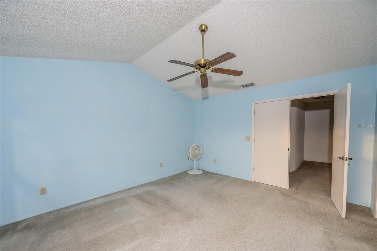 Image 37 of 70 For 13218 Parkhurst Court