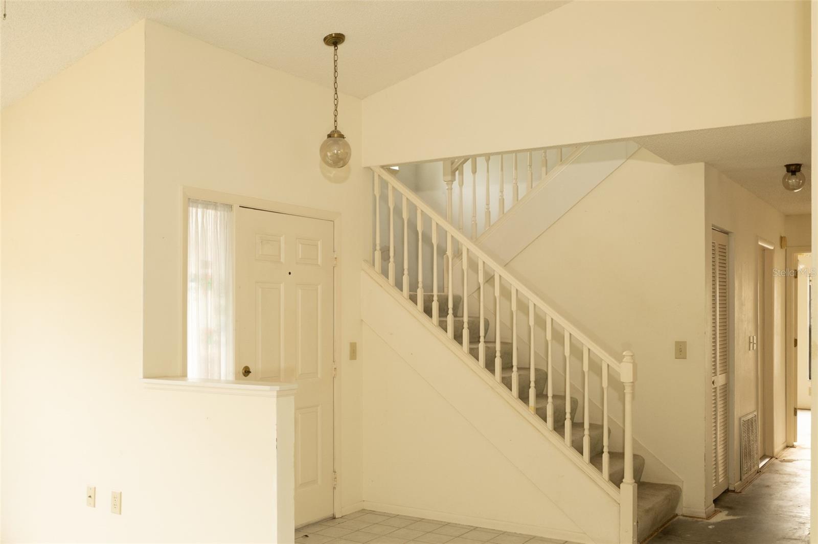 Image 7 of 70 For 13218 Parkhurst Court