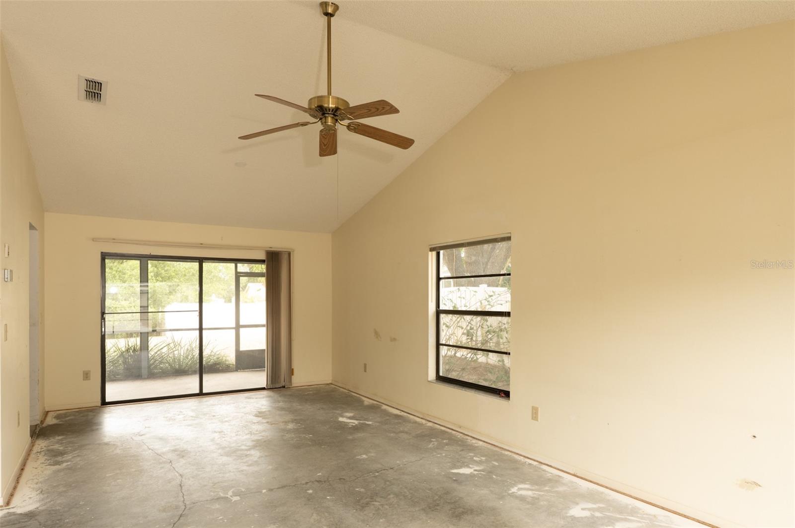 Image 9 of 70 For 13218 Parkhurst Court