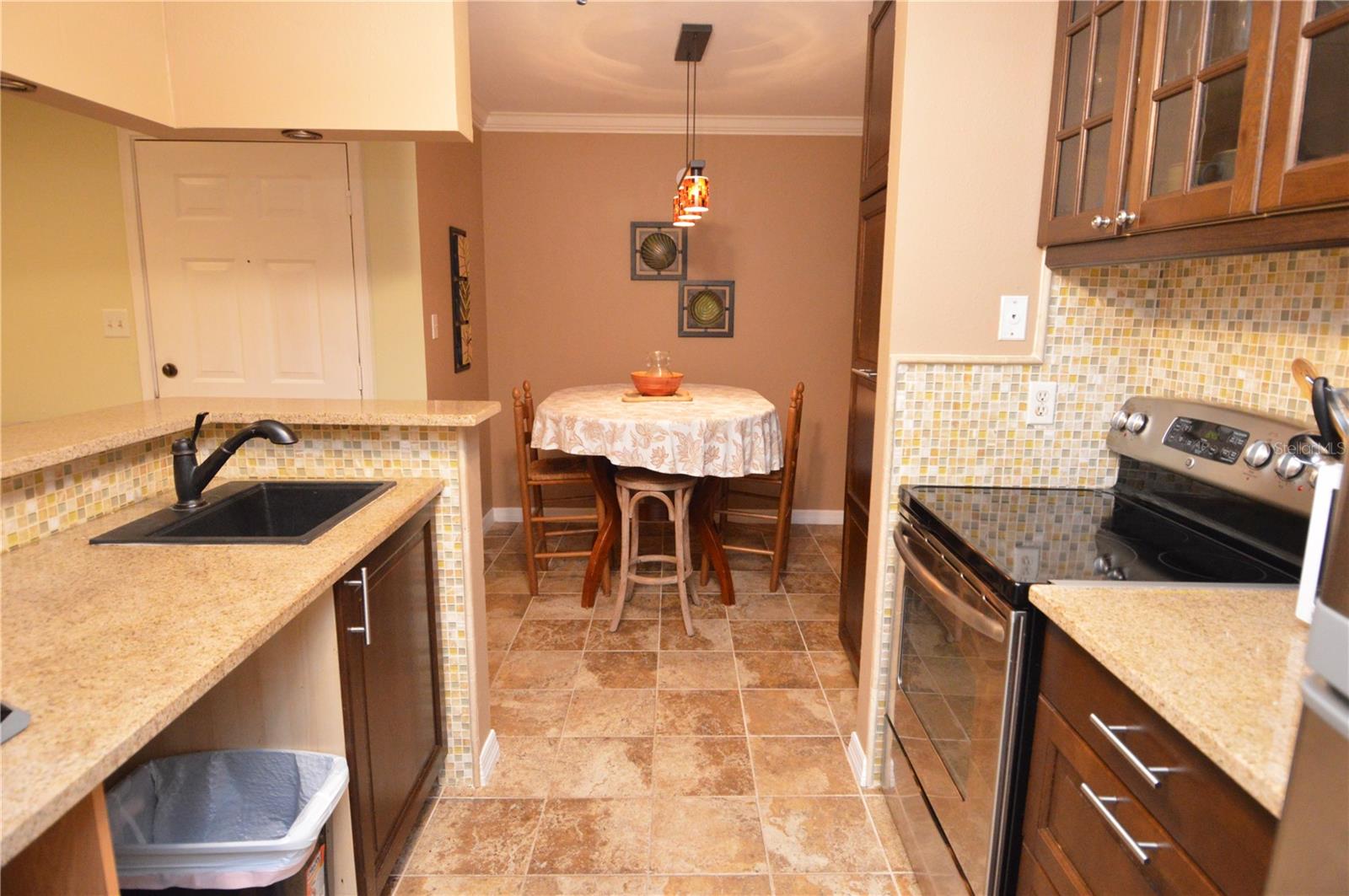 Image 9 of 78 For 1400 Gandy Boulevard N 1414(furni